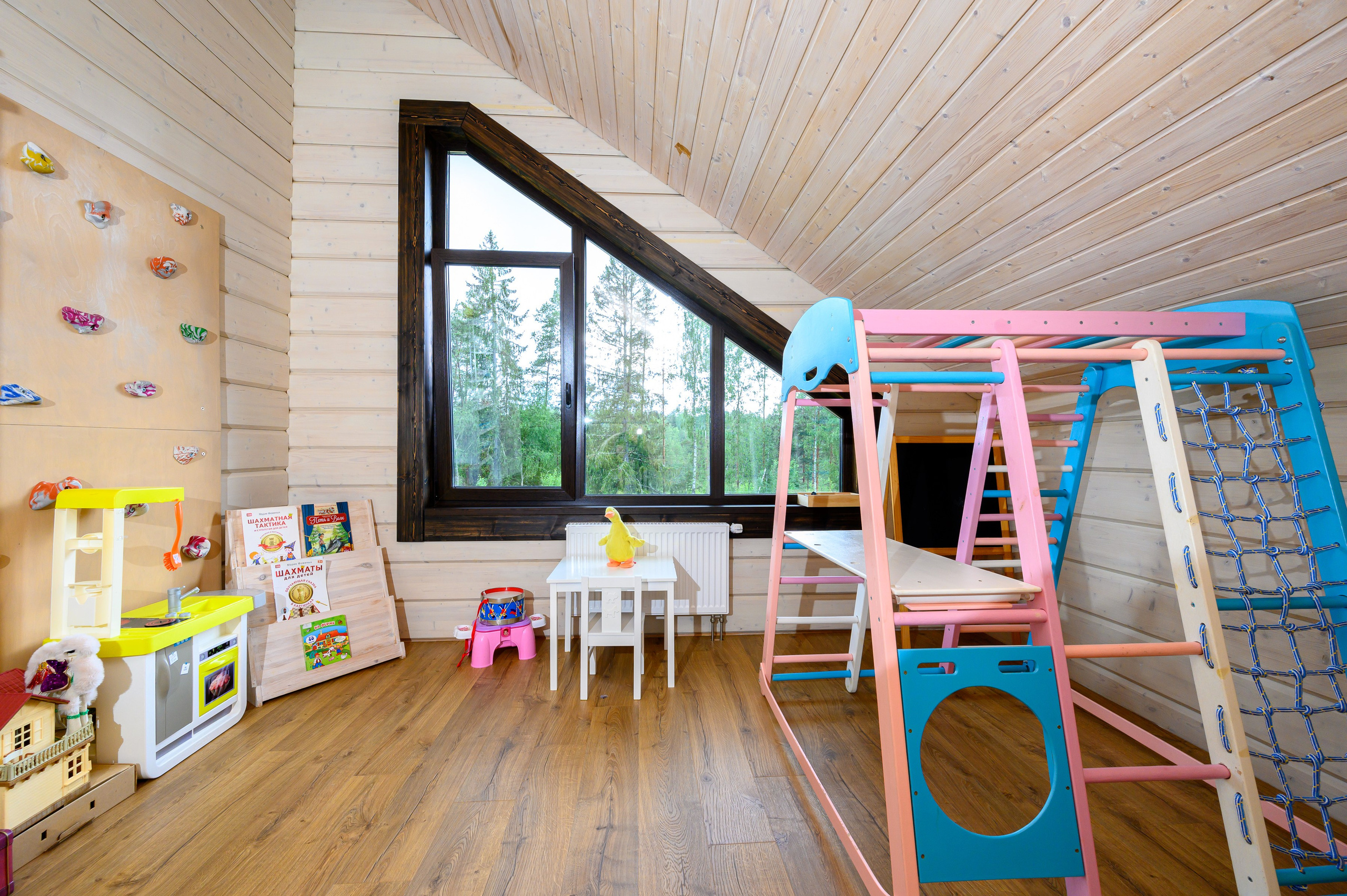 Дом на продажу в Ленинградской области. Интерьерный фотограф. Фото- видеосъемка недвижимости Санкт-Петербург