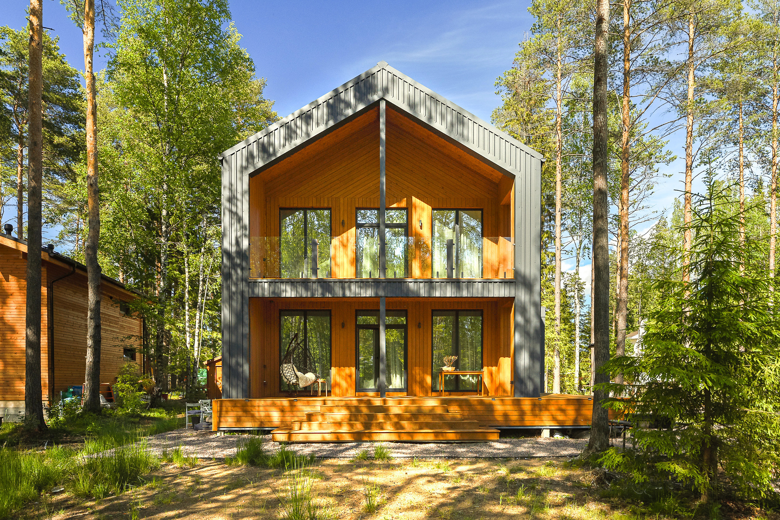 Дом на продажу в элитном поселке в Ленинградской области. Интерьерный фотограф. Фото- видеосъемка недвижимости Санкт-Петербург