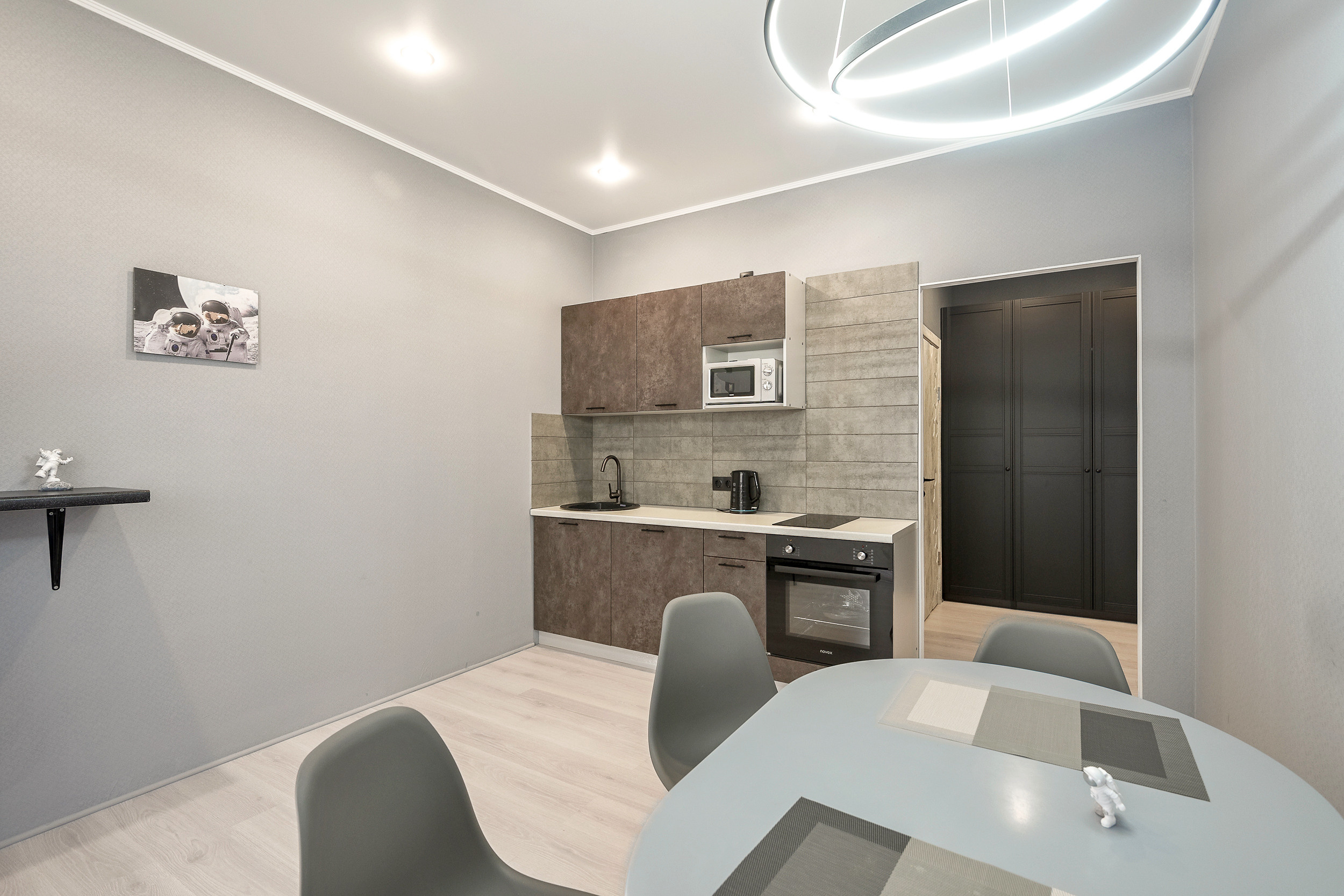 Квартира для суточной аренды. Интерьерный фотограф. Фото- видеосъемка недвижимости Санкт-Петербург