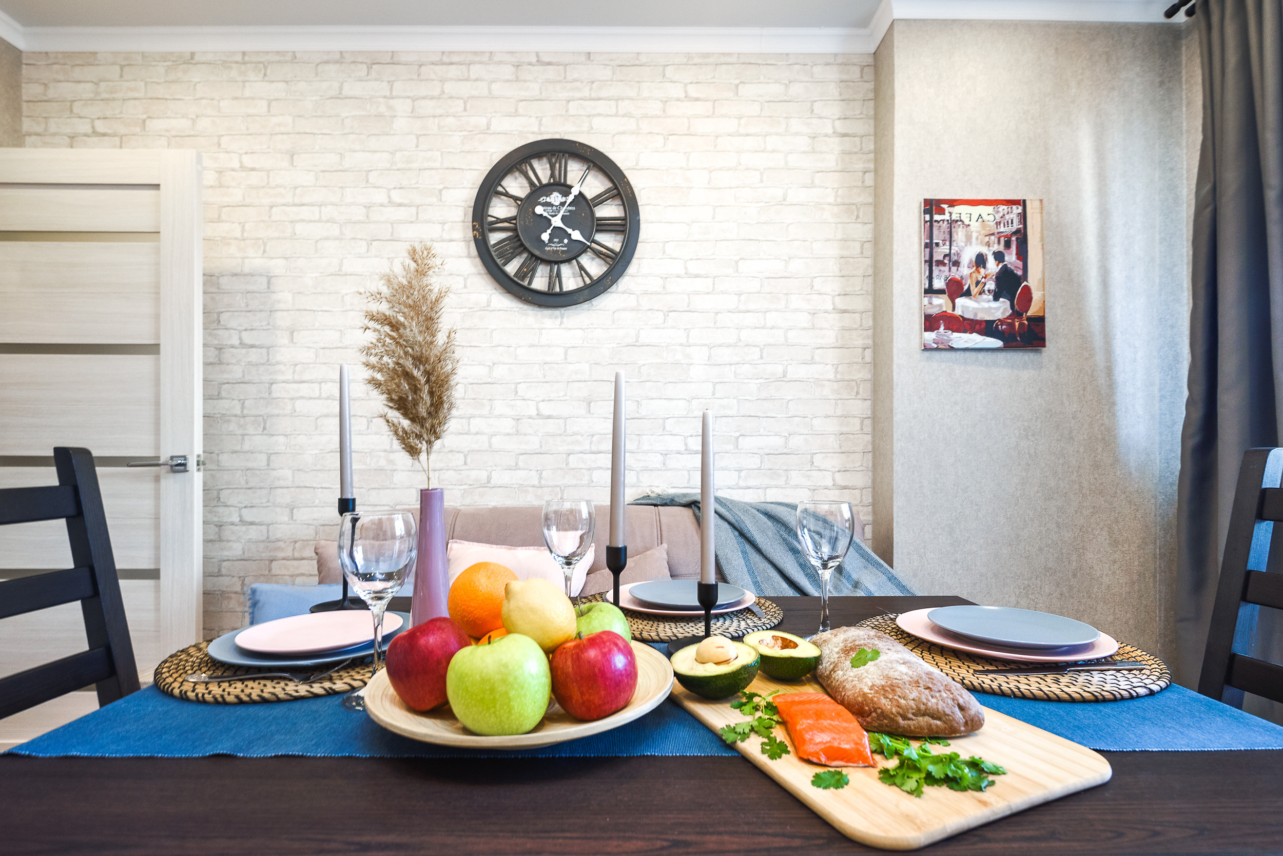 Типовая художественная съемка интерьера квартиры для суточной аренды. Интерьерный фотограф. Фото- видеосъемка недвижимости Санкт-Петербург