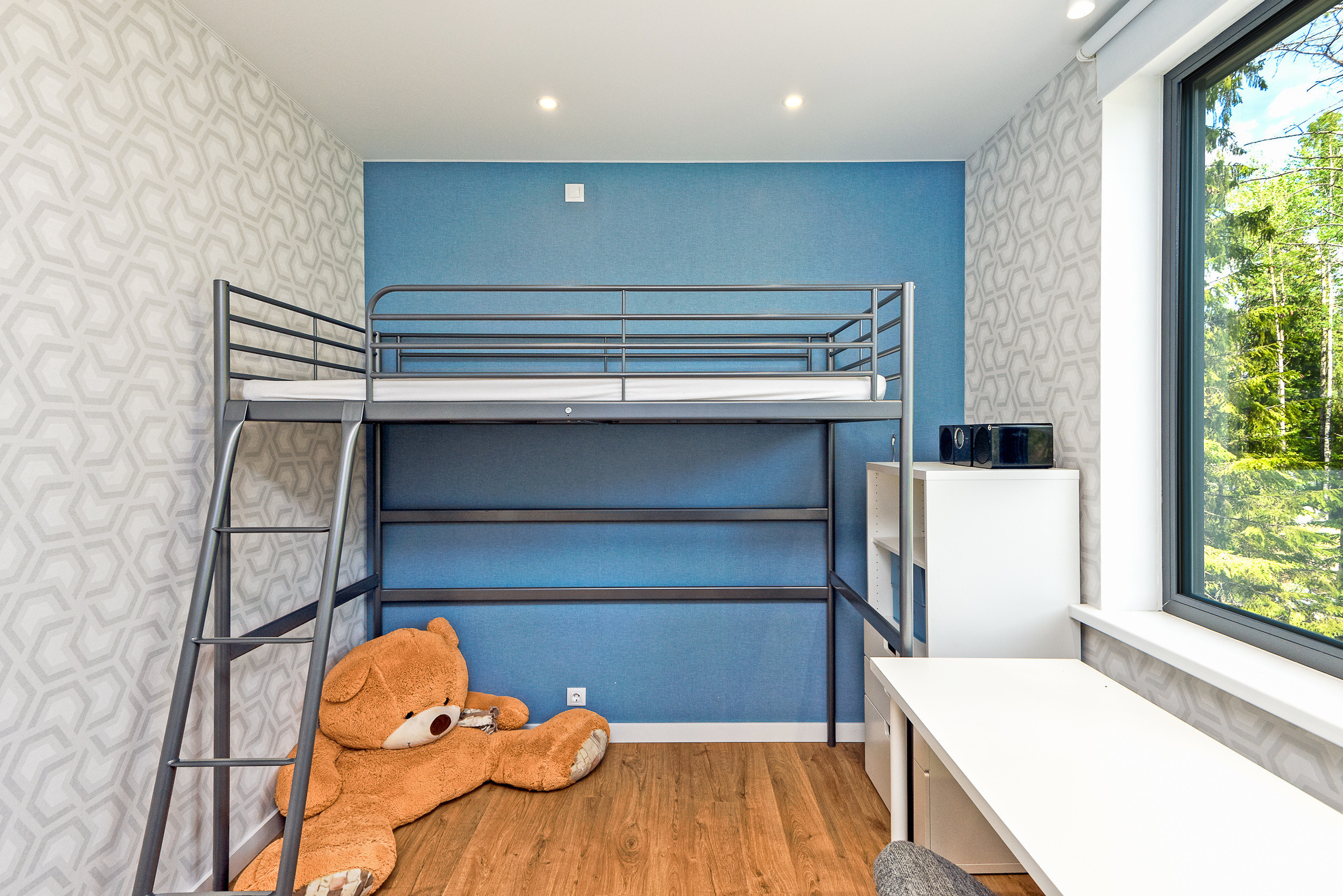 Дом на продажу в элитном поселке в Ленинградской области. Интерьерный фотограф. Фото- видеосъемка недвижимости Санкт-Петербург