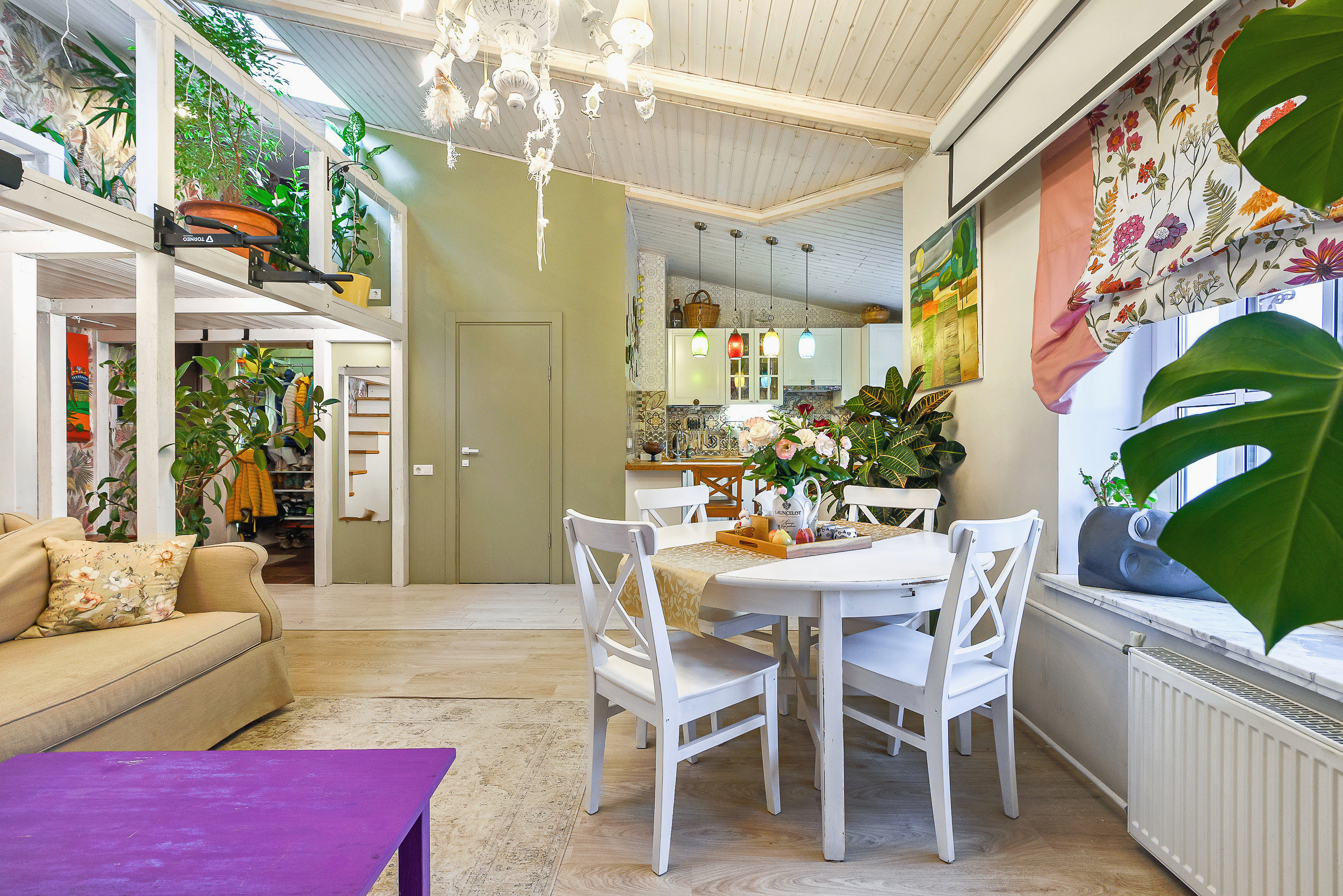 Дизайнерская квартира в Стрельне. Интерьерный фотограф. Фото- видеосъемка недвижимости Санкт-Петербург