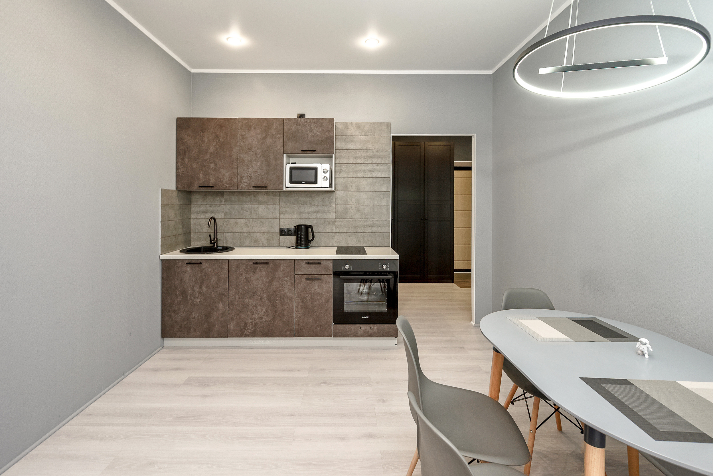 Квартира для суточной аренды. Интерьерный фотограф. Фото- видеосъемка недвижимости Санкт-Петербург