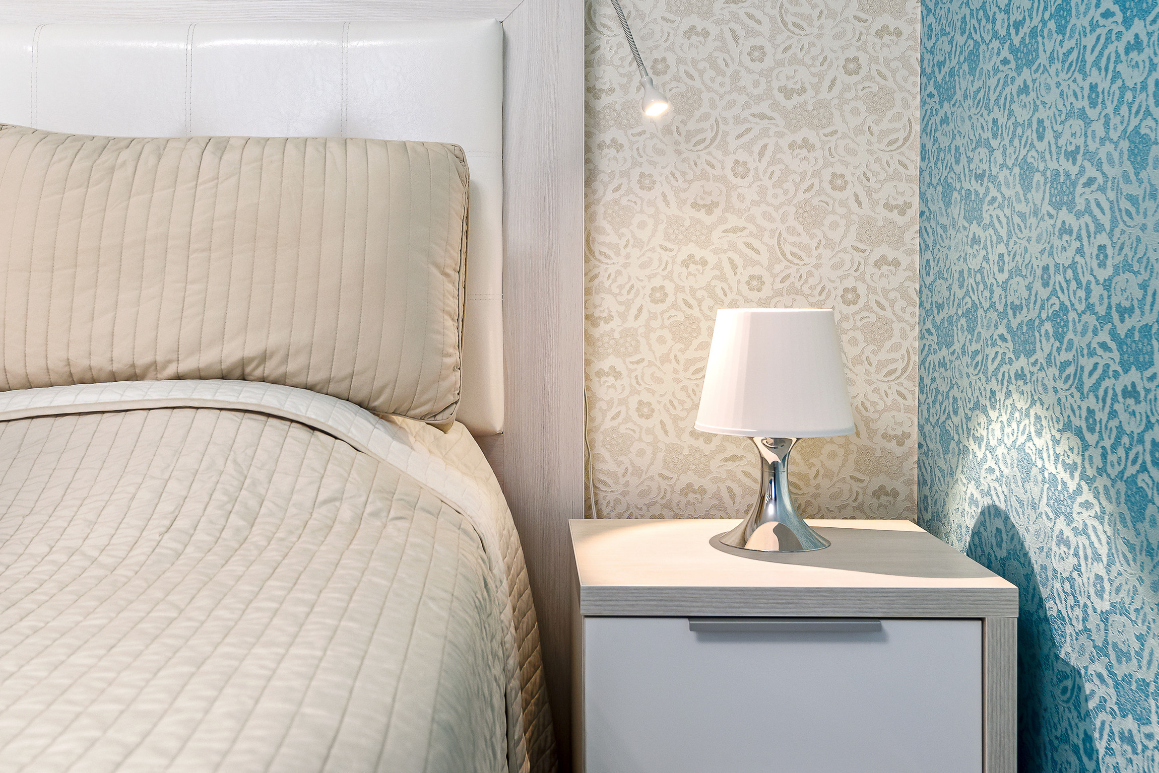 Типовая художественная съемка интерьера квартиры для суточной аренды. Интерьерный фотограф. Фото- видеосъемка недвижимости Санкт-Петербург