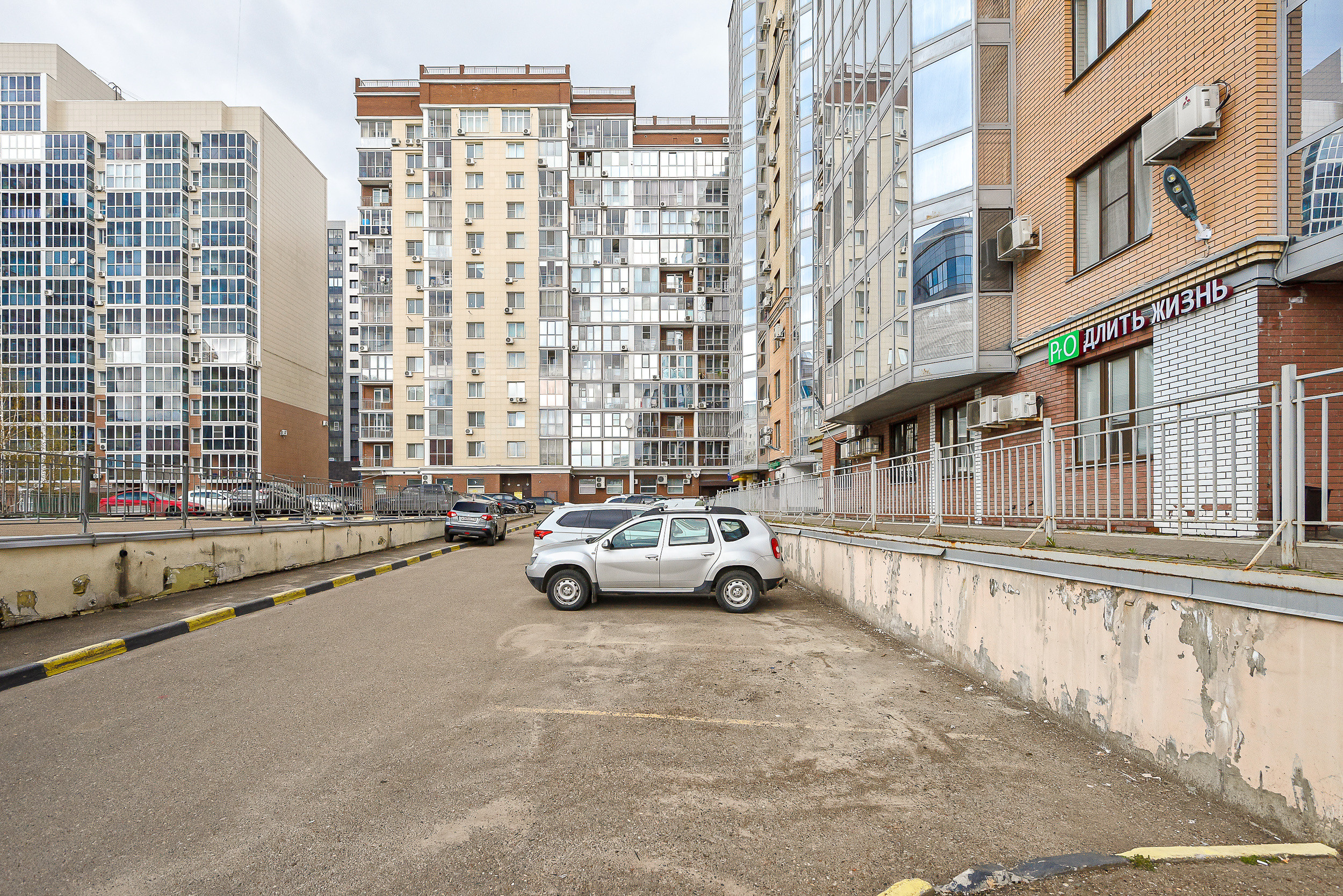 Типовая агентская съемка квартиры на продажу с фото прилегающей территории. Интерьерный фотограф. Фото- видеосъемка недвижимости Санкт-Петербург