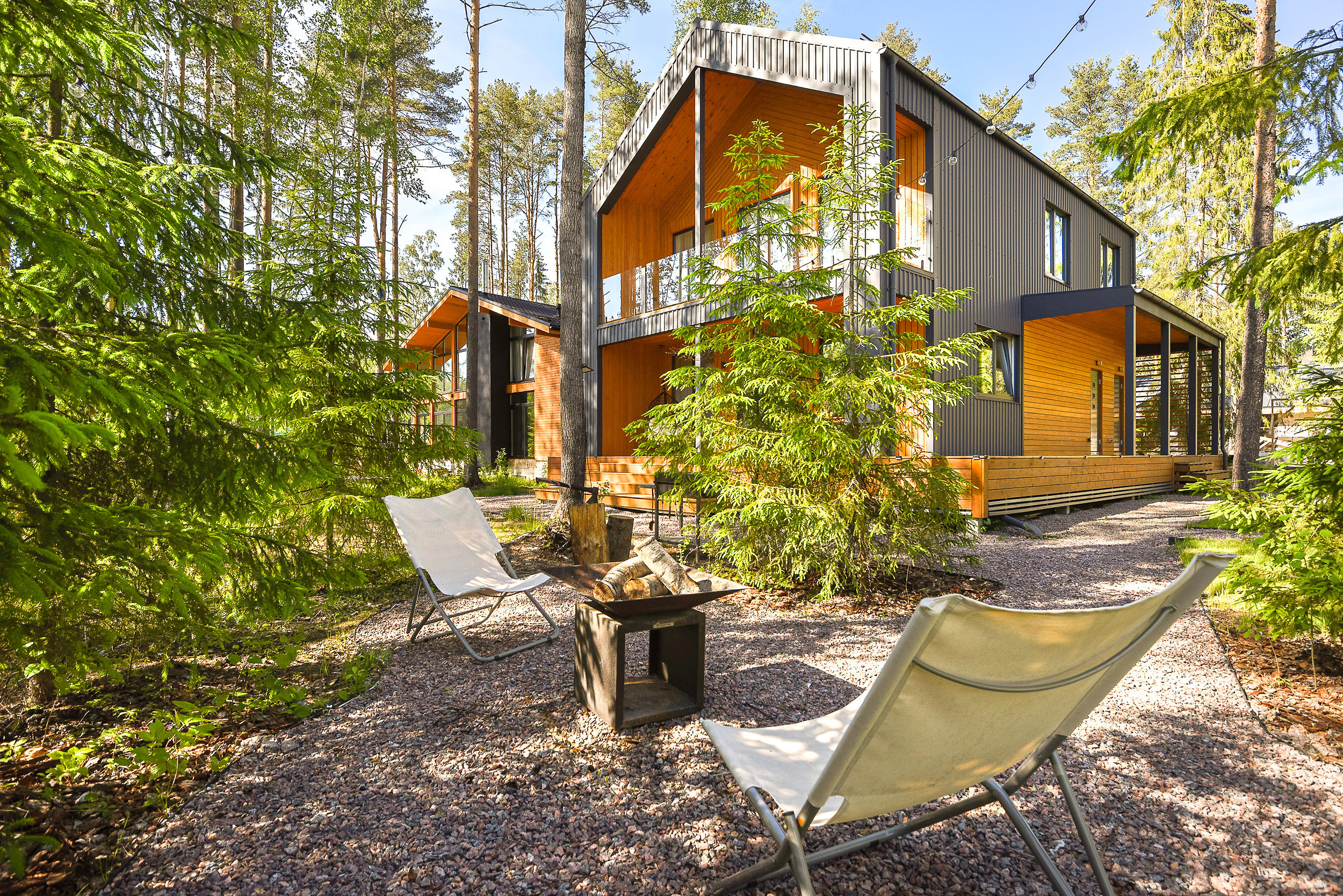 Дом на продажу в элитном поселке в Ленинградской области. Интерьерный фотограф. Фото- видеосъемка недвижимости Санкт-Петербург