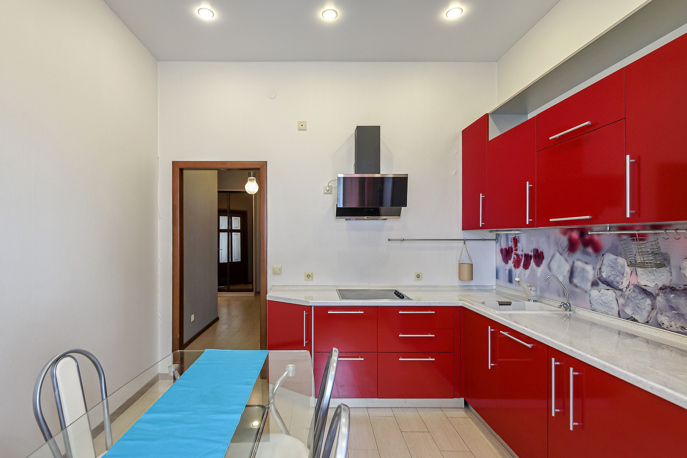 Уютная квартира на продажу в Северной столице. Интерьерный фотограф. Фото- видеосъемка недвижимости Санкт-Петербург