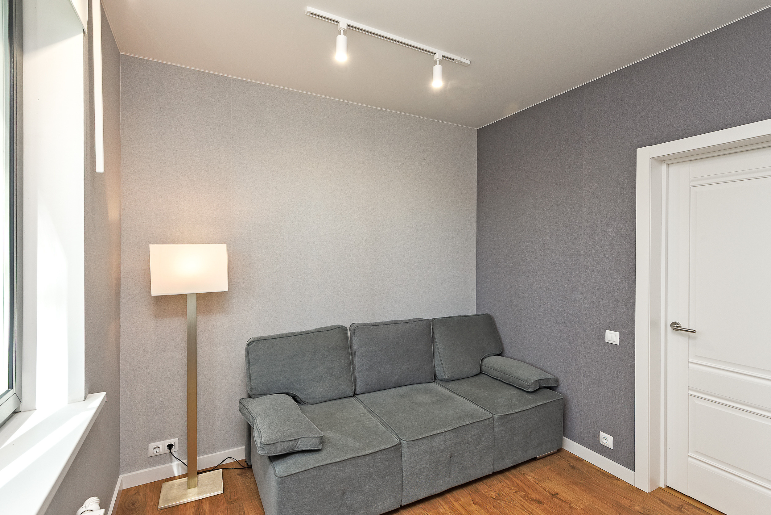 Дом на продажу в элитном поселке в Ленинградской области. Интерьерный фотограф. Фото- видеосъемка недвижимости Санкт-Петербург