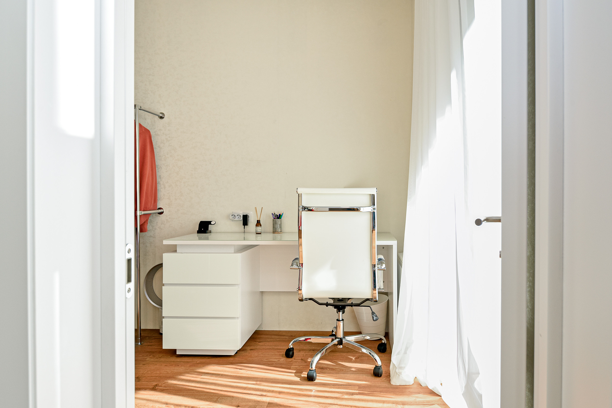 Дом на продажу в элитном поселке в Ленинградской области. Интерьерный фотограф. Фото- видеосъемка недвижимости Санкт-Петербург