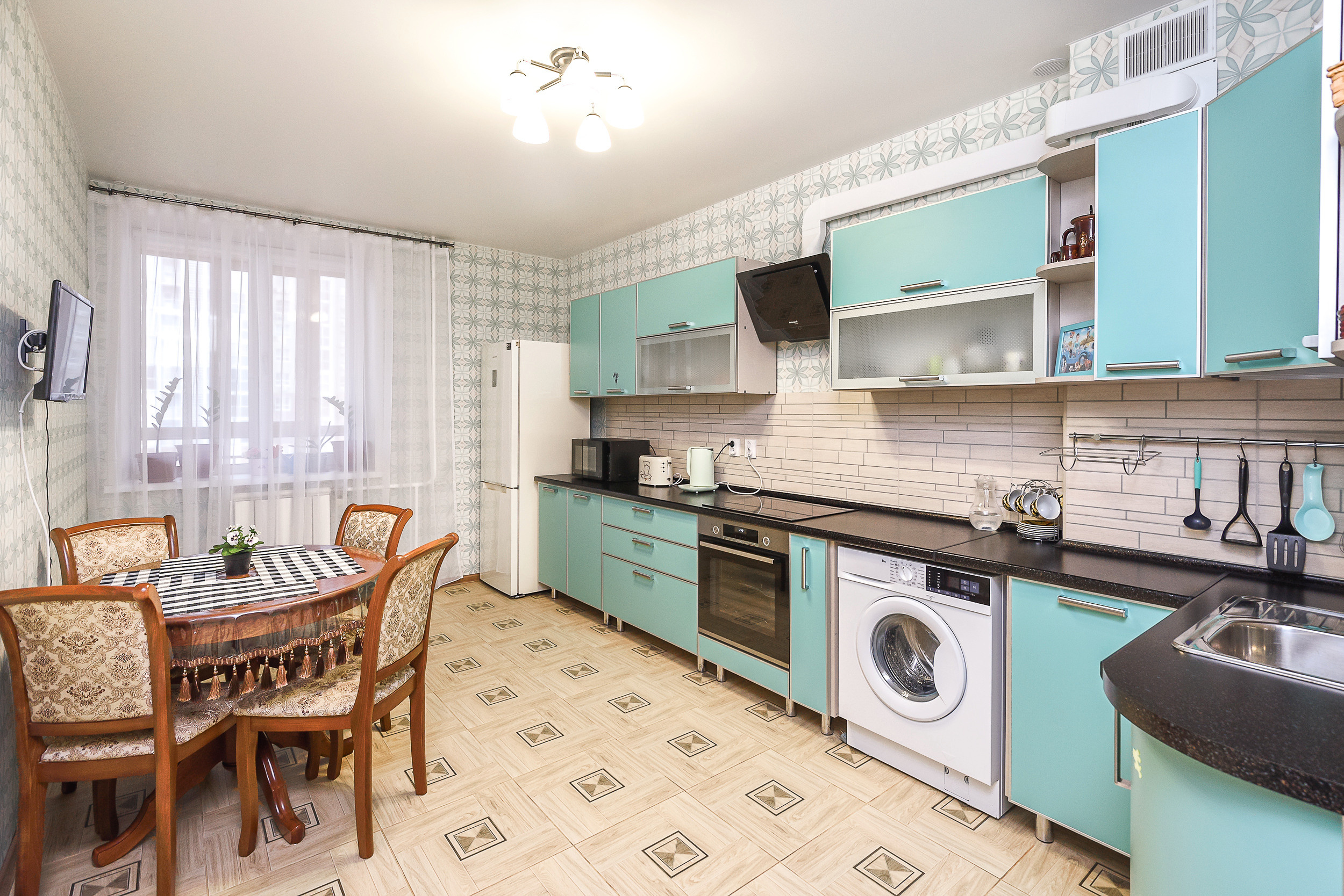 Типовая агентская съемка квартиры на продажу с фото прилегающей территории. Интерьерный фотограф. Фото- видеосъемка недвижимости Санкт-Петербург