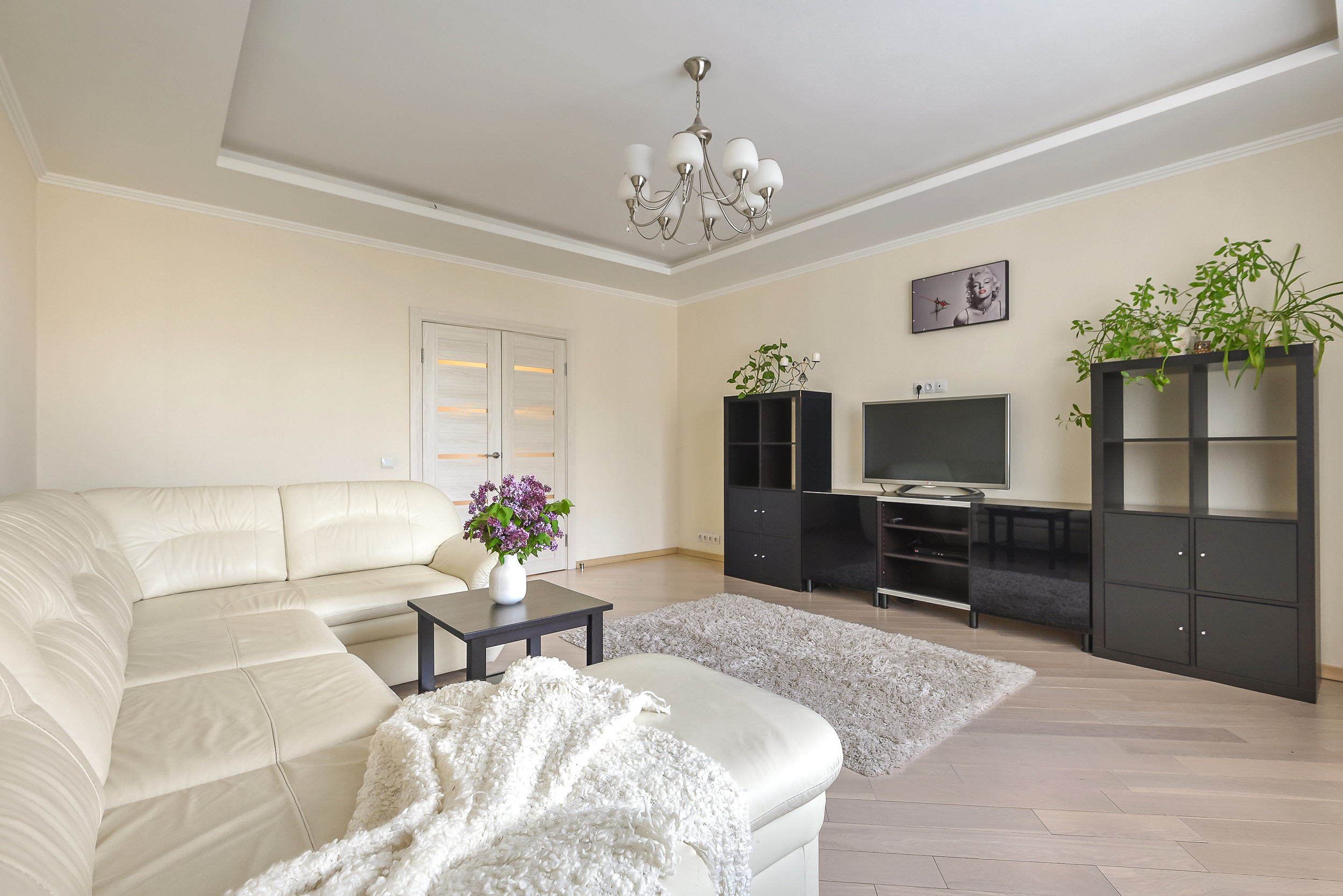 Дом на Булаке. Интерьерный фотограф. Фото- видеосъемка недвижимости Санкт-Петербург