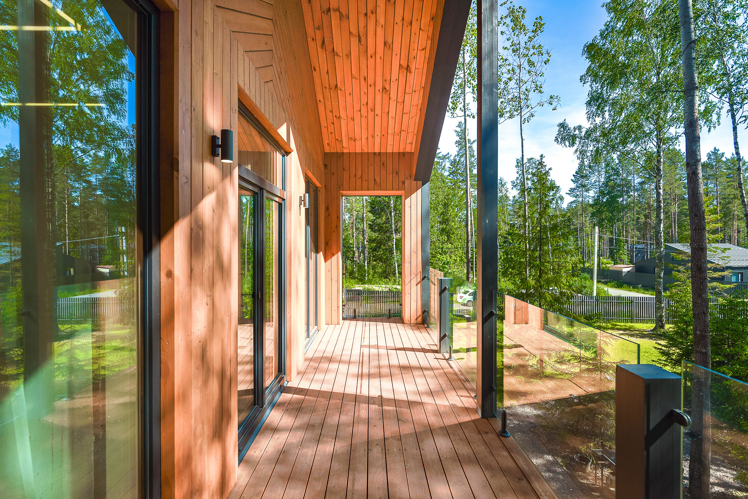 Дом на продажу в элитном поселке в Ленинградской области. Интерьерный фотограф. Фото- видеосъемка недвижимости Санкт-Петербург