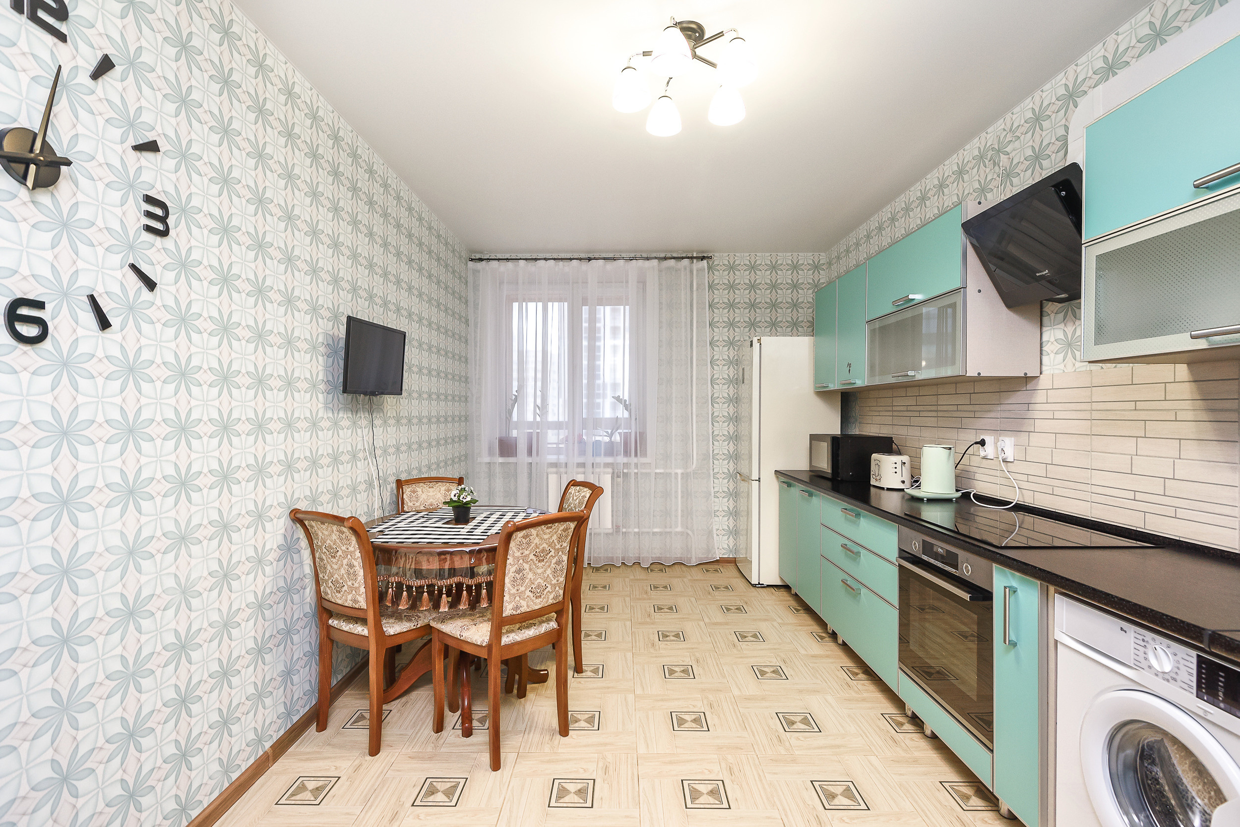 Типовая агентская съемка квартиры на продажу с фото прилегающей территории. Интерьерный фотограф. Фото- видеосъемка недвижимости Санкт-Петербург