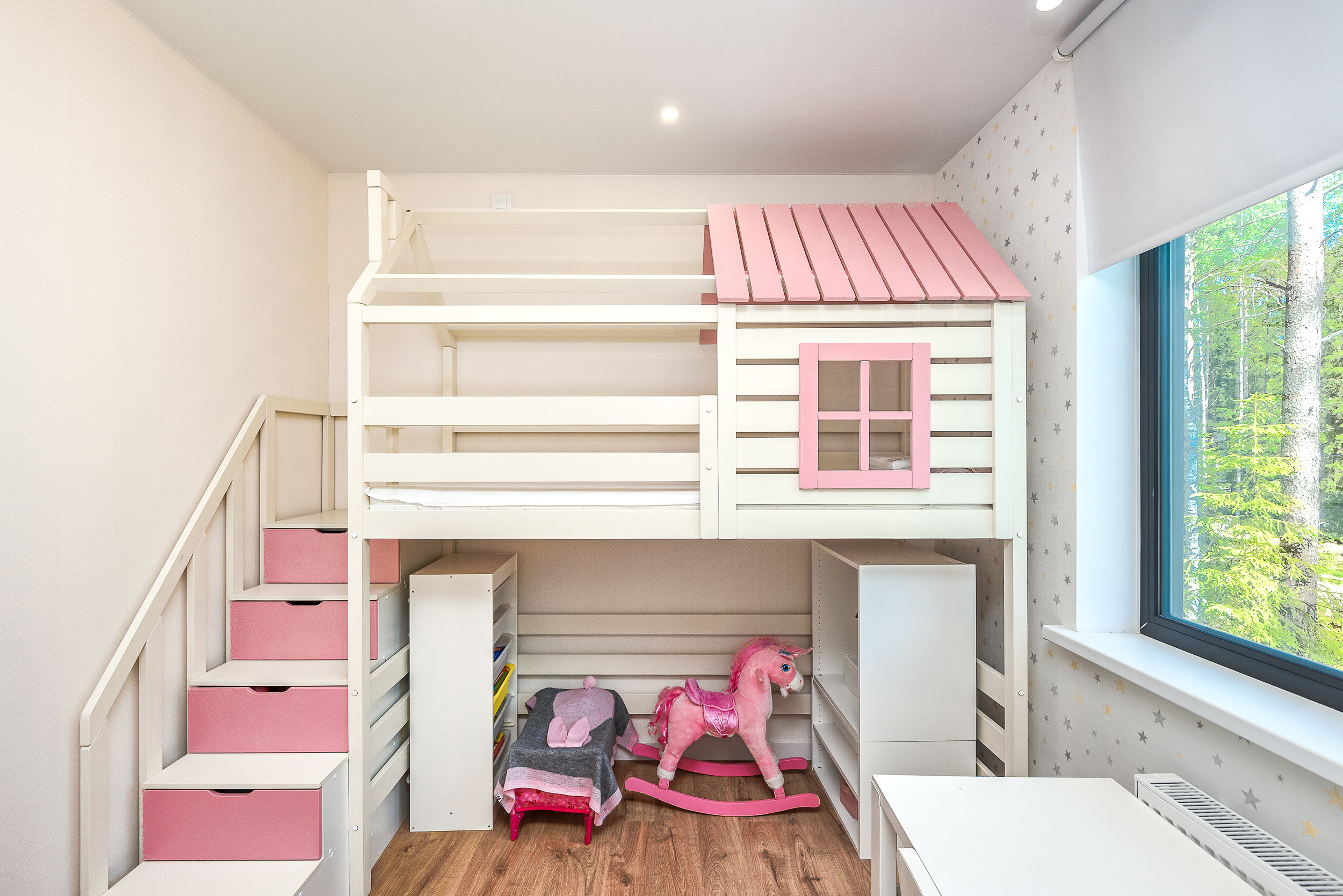 Дом на продажу в элитном поселке в Ленинградской области. Интерьерный фотограф. Фото- видеосъемка недвижимости Санкт-Петербург