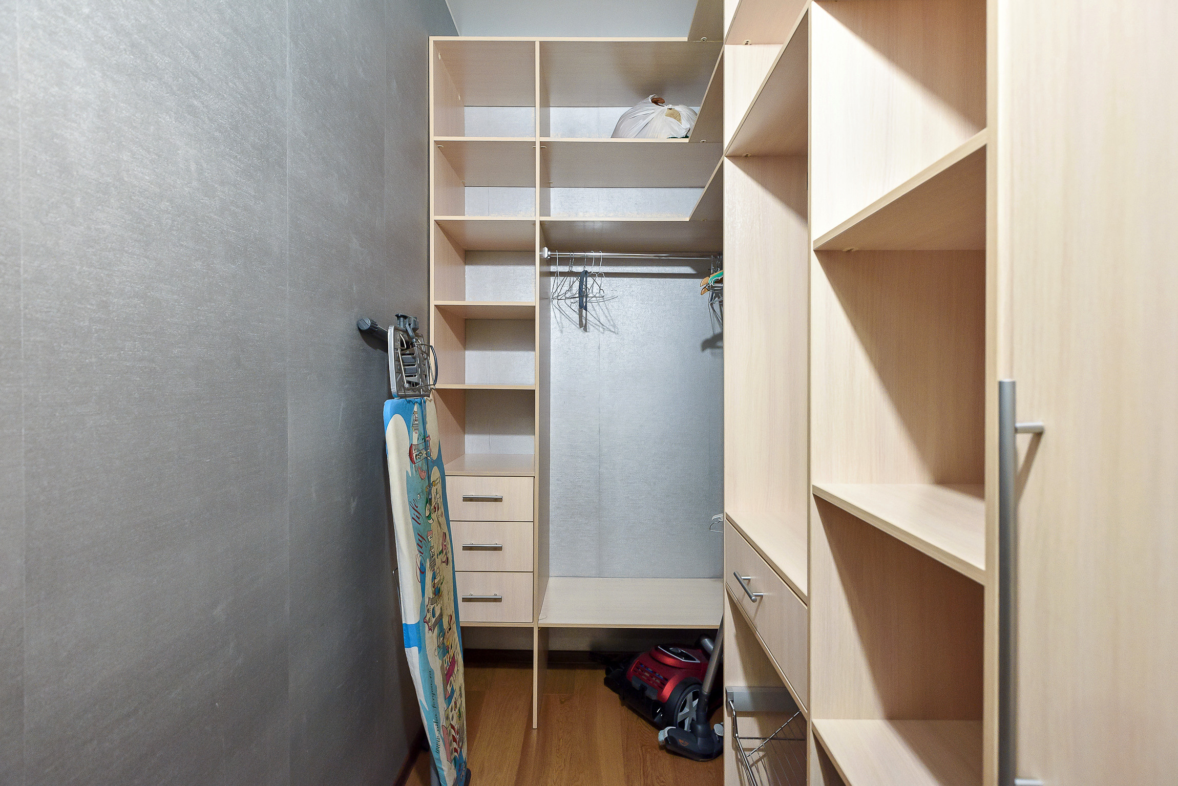 Уютная квартира на продажу в Северной столице. Интерьерный фотограф. Фото- видеосъемка недвижимости Санкт-Петербург