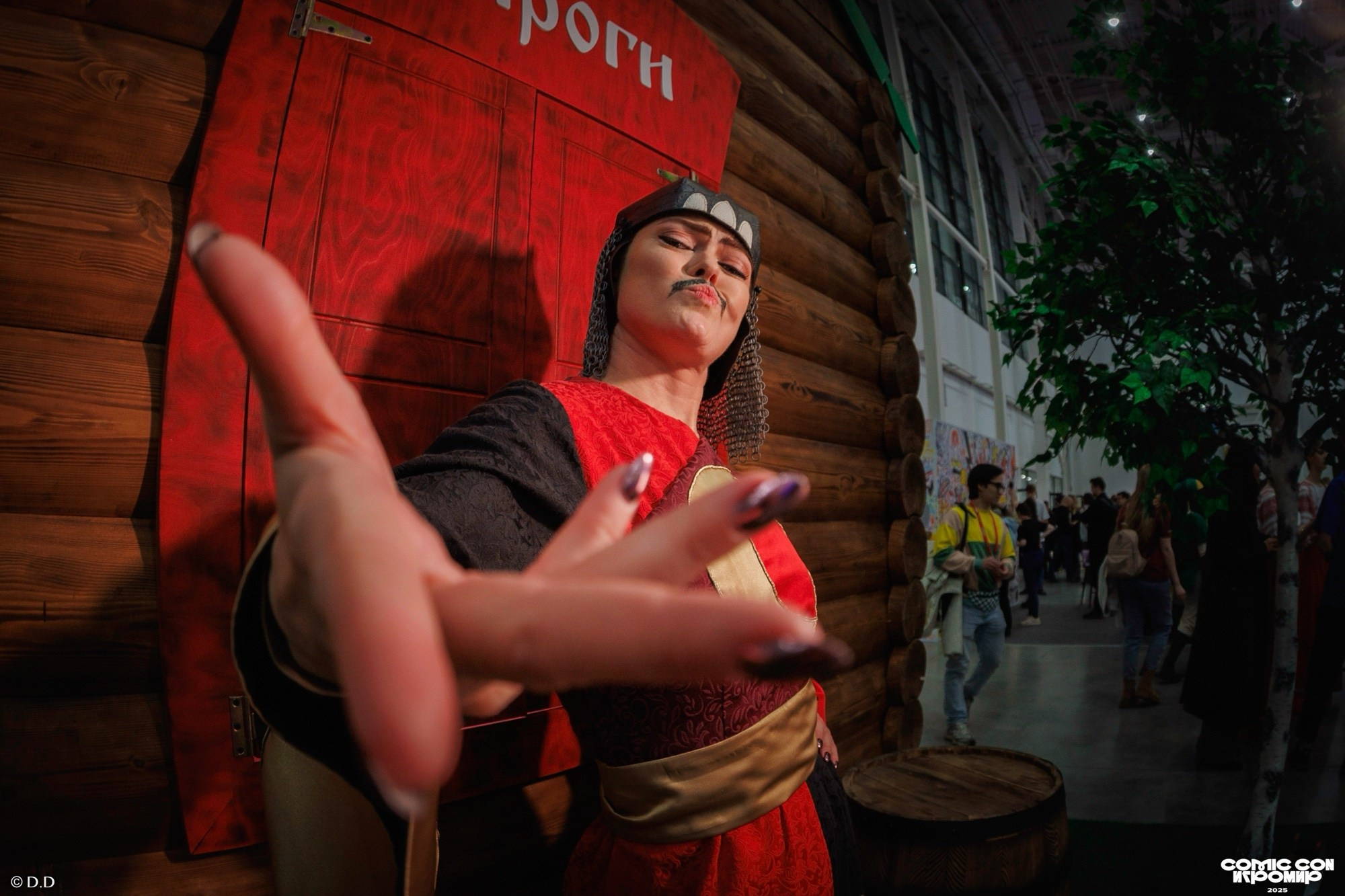 Comic Con Игромир 2025. Различные мероприятия и просто фотографии людей