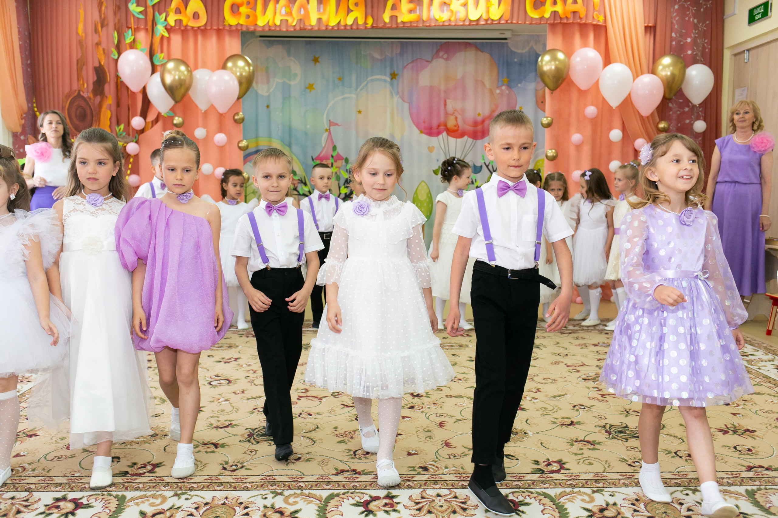 Выпускные и Утренники. Фотограф новорожденных и семейный фотограф НСО г. Бердск Марина Львова