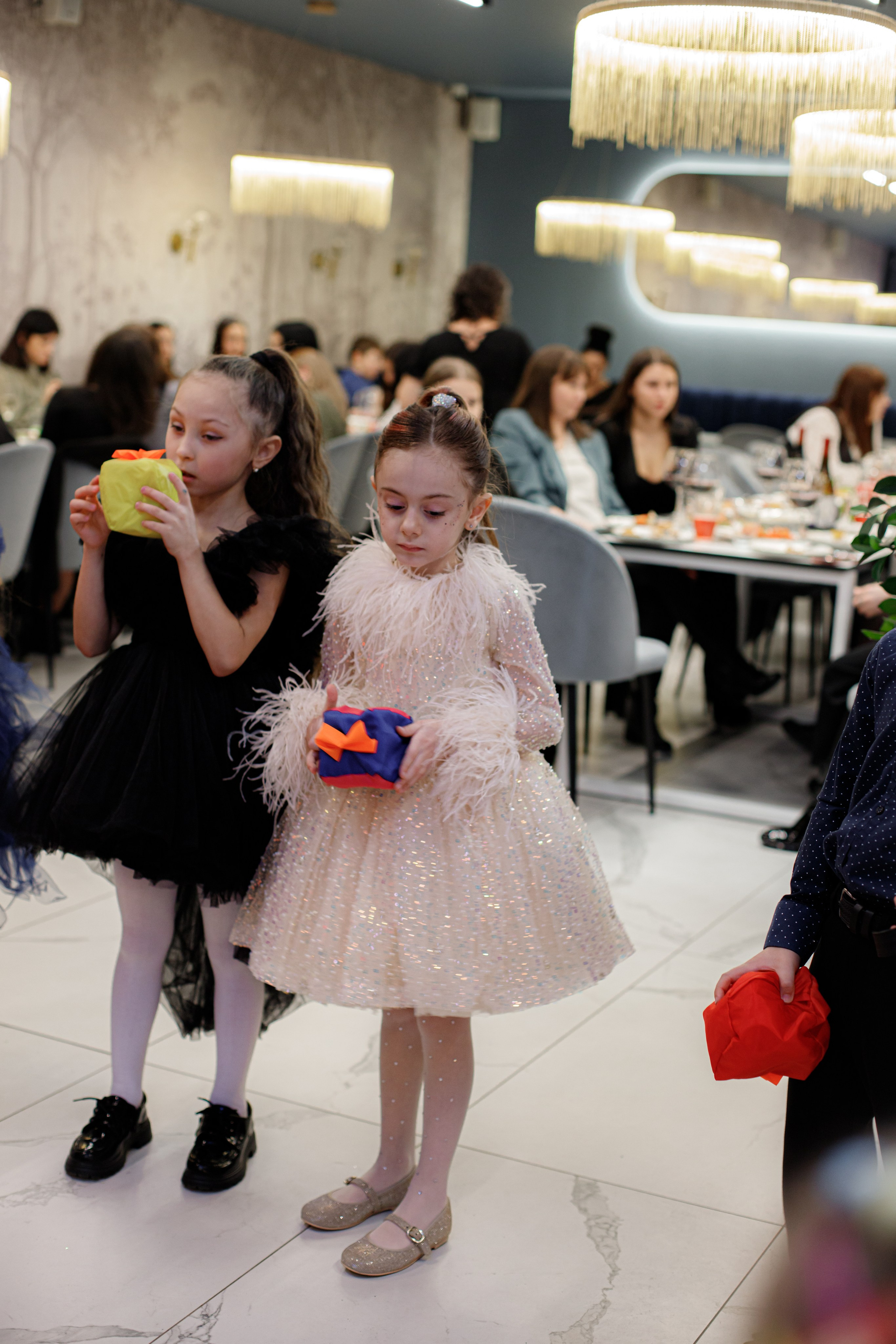 ASIA'S BIRTHDAY PARTY. Photokarish