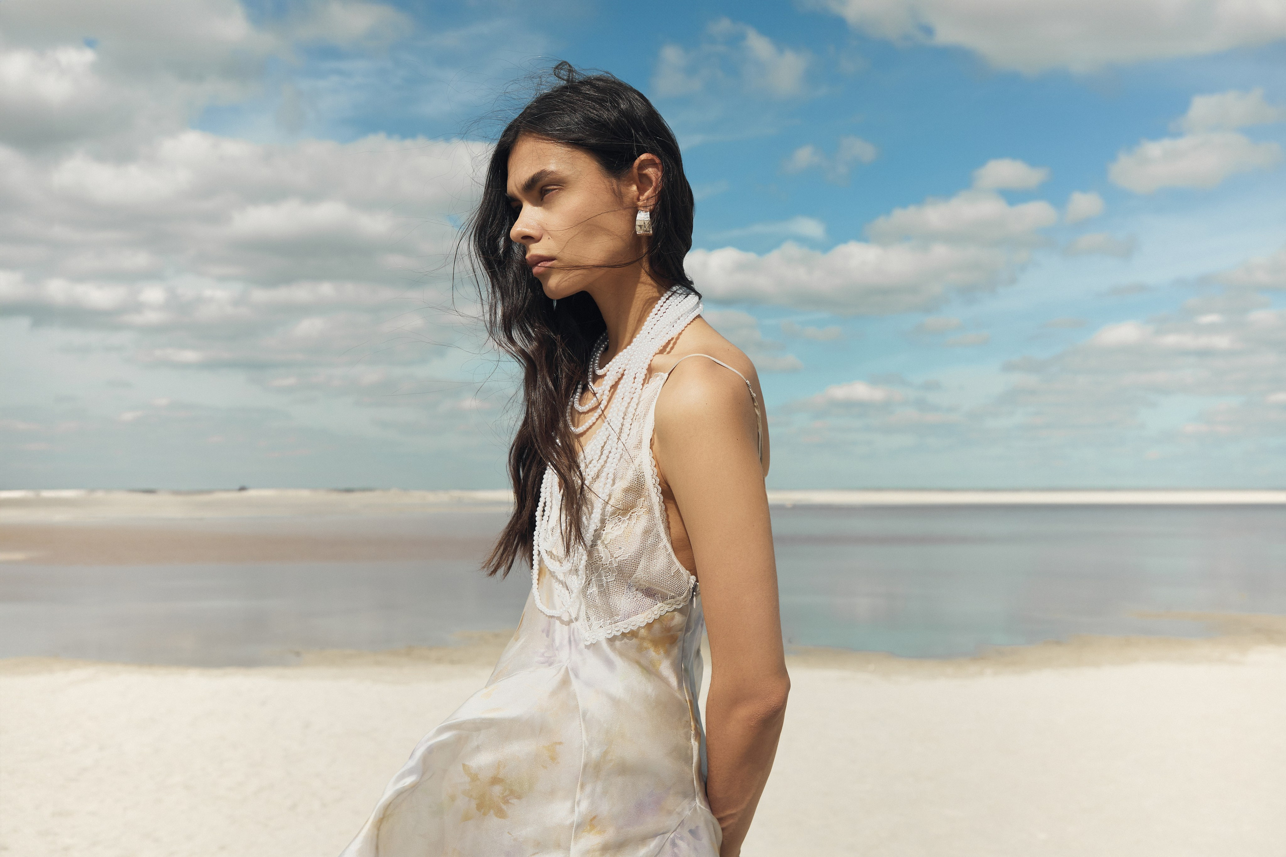 Арт-fashion фотосъёмка «Пески – pt. 2» от Полины Юриной: эстетика песчаных текстур, стиль и вдохновение для брендов и портфолио. Юрина Полина, фотограф из Екатеринбурга