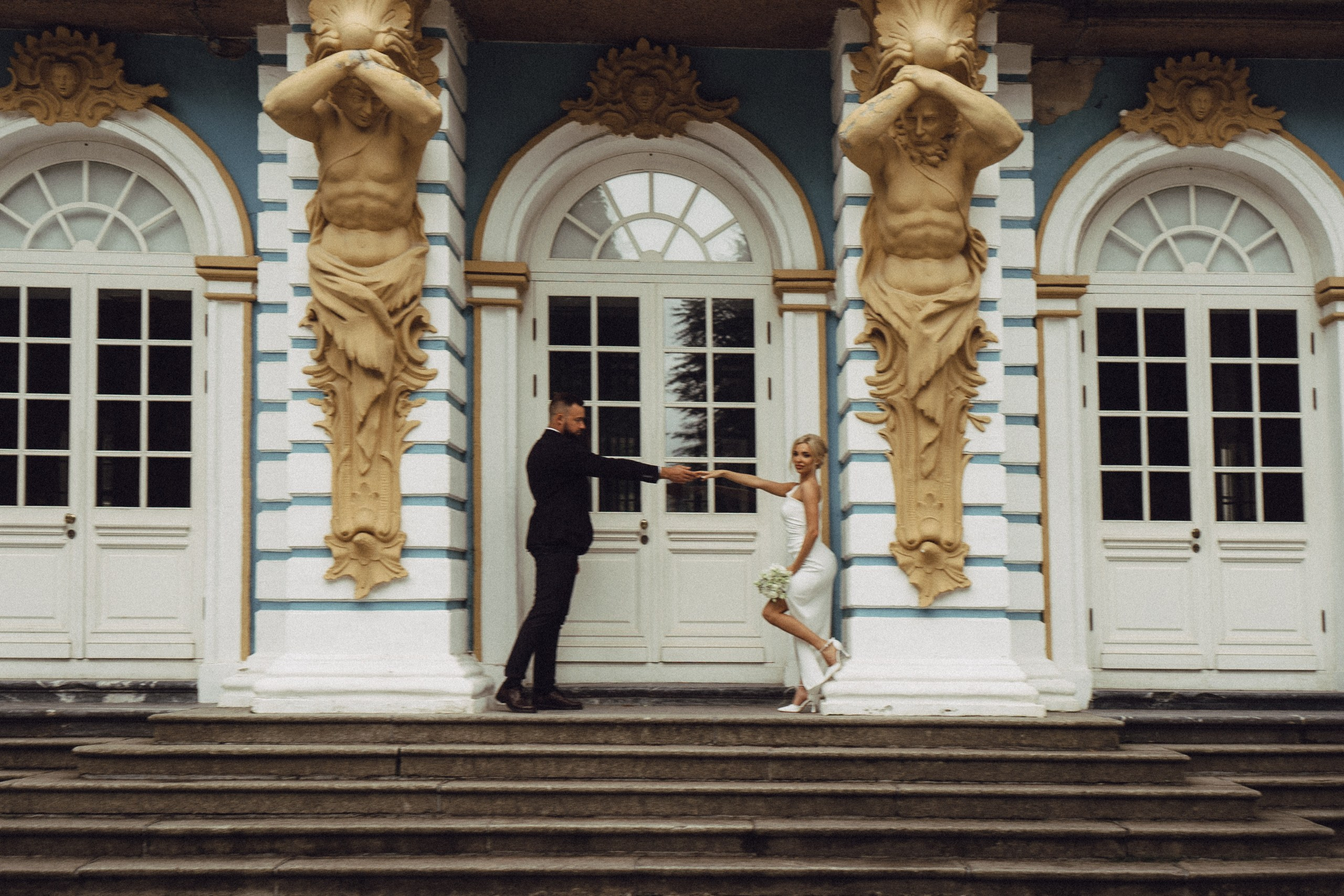 СВАДЕБНАЯ ИСТОРИЯ В ГОРОДЕ ПУШКИН ВОЗЛЕ ЕКАТЕРИНИНСКОГО ДВОРЦА И В ПАРКЕ. Профессиональный фотограф, Санкт-Петербург — Виктория Богомолова