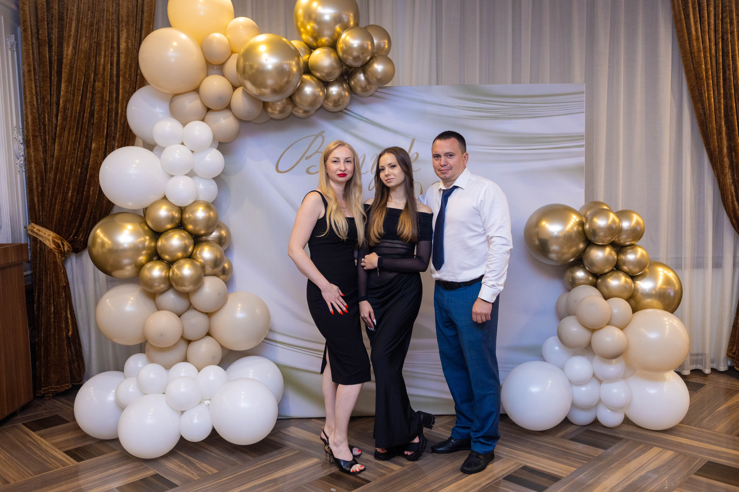 Выпускной 11а в Брудершафте 2025 г. Свадебный и предметный фотограф Ренат Каламперов