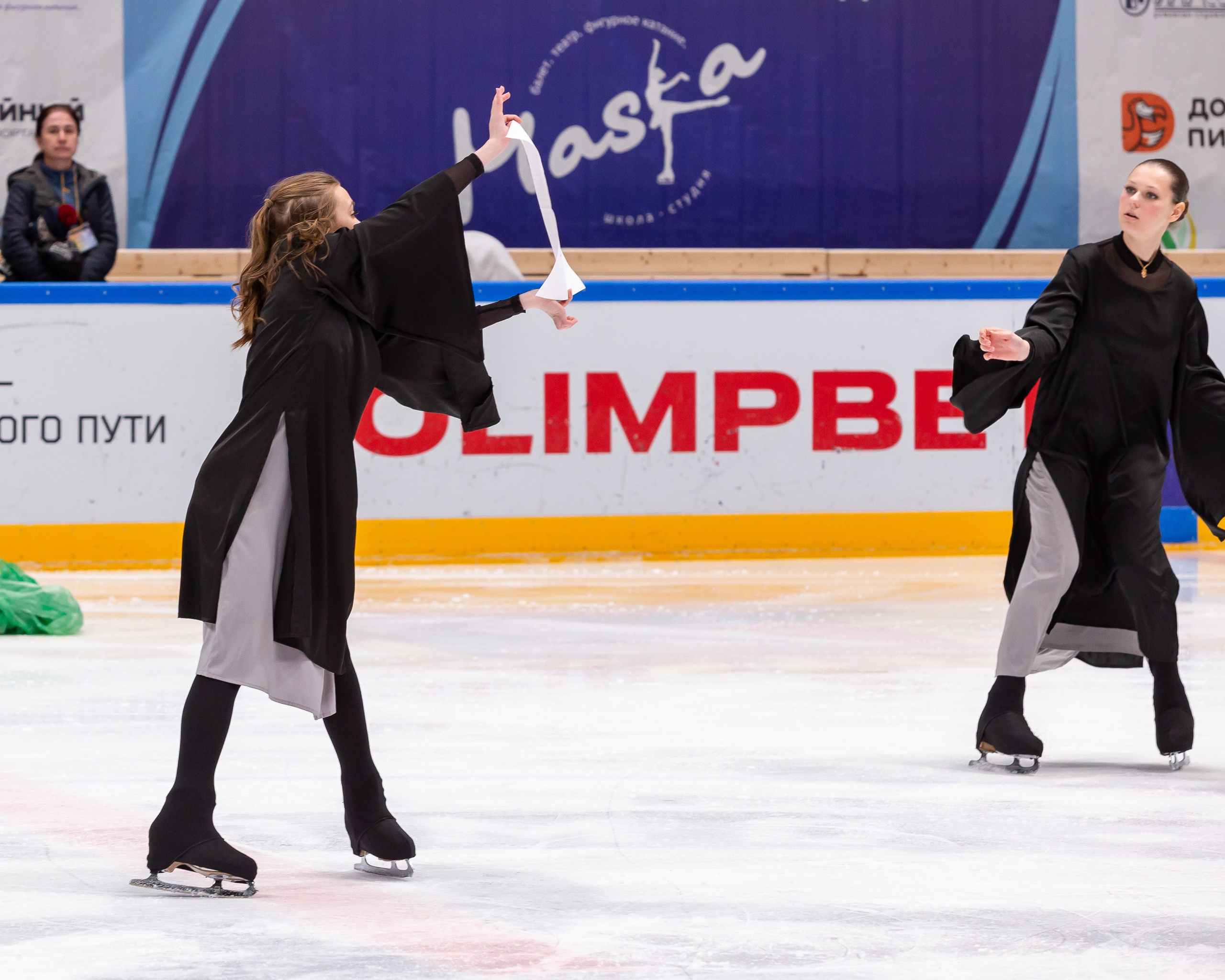 VII Ежегодный фестиваль массовых танцев на льду и фигурного катания «Петровский лёд» Санкт-Петербург 2024. Репортажный фотограф в Москве