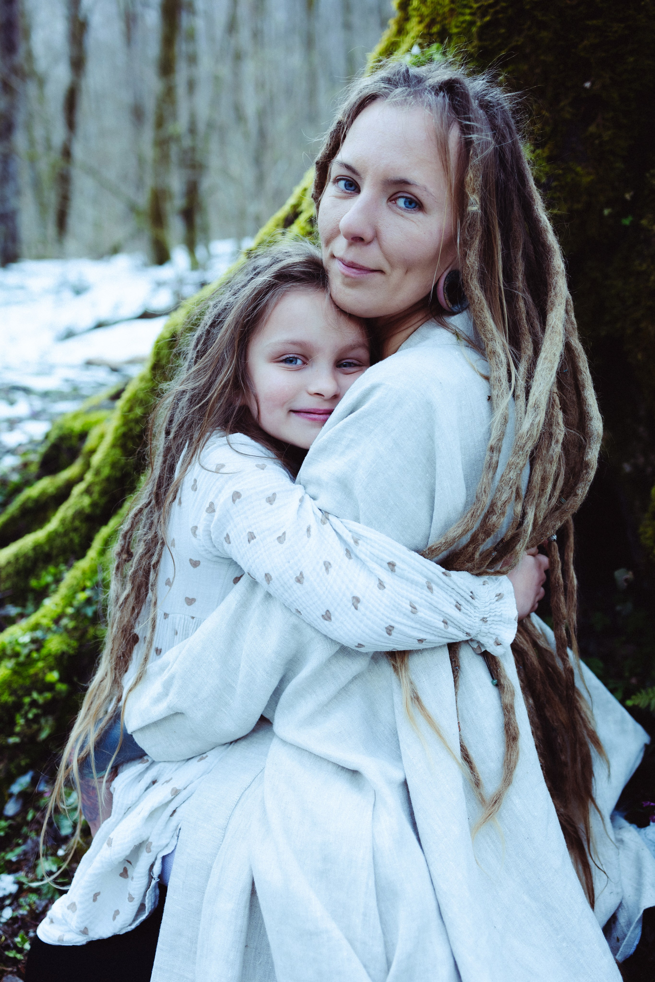 Семейная фотосессия мамы и дочери