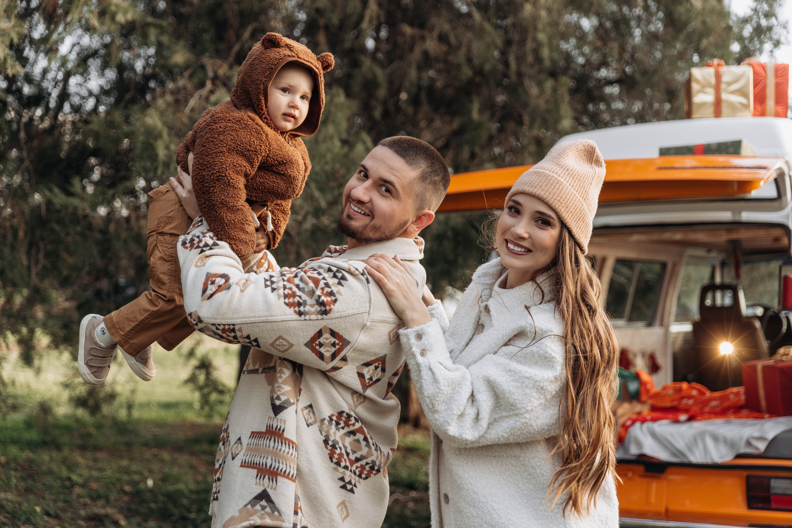 Жёлтый фургончик. Миленина Юлия Свадебный и семейный фотограф в Краснодаре