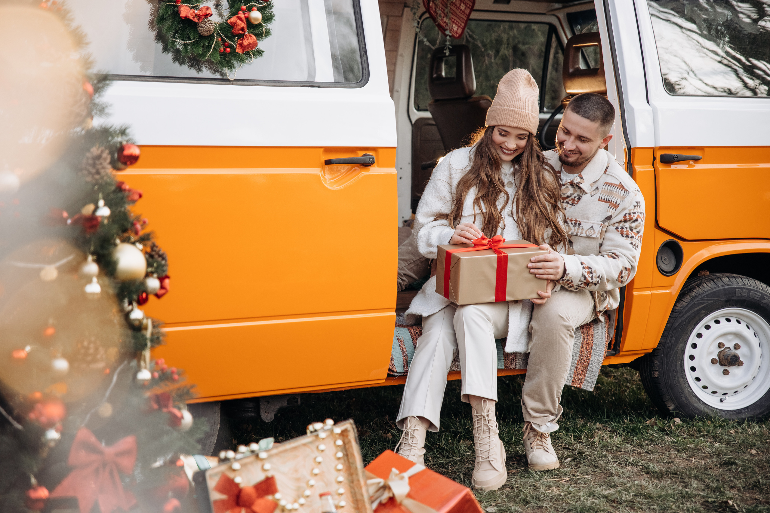 Жёлтый фургончик. Миленина Юлия Свадебный и семейный фотограф в Краснодаре