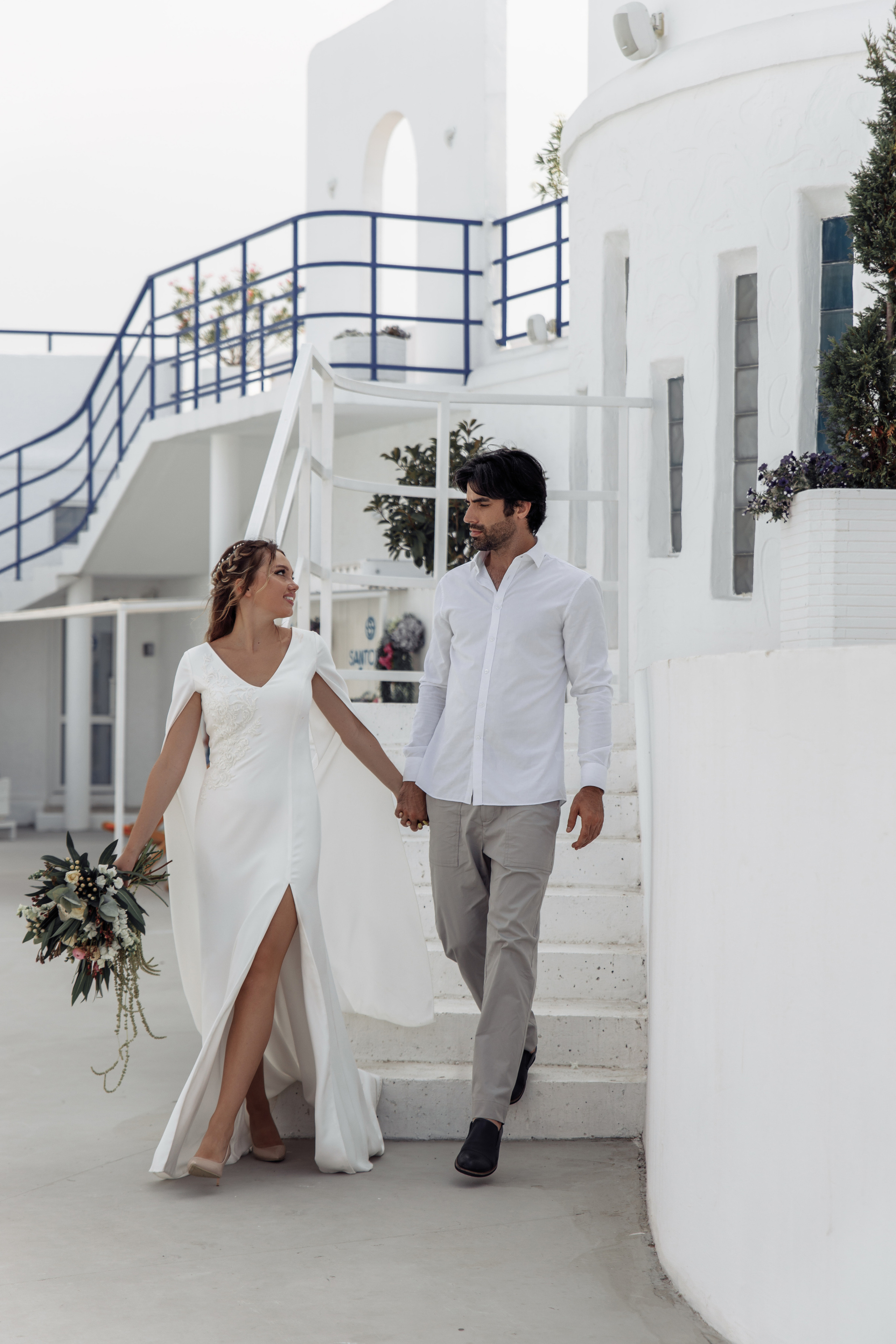 Мирза и Алина в Санторини. Миленина Юлия Свадебный и семейный фотограф в Краснодаре