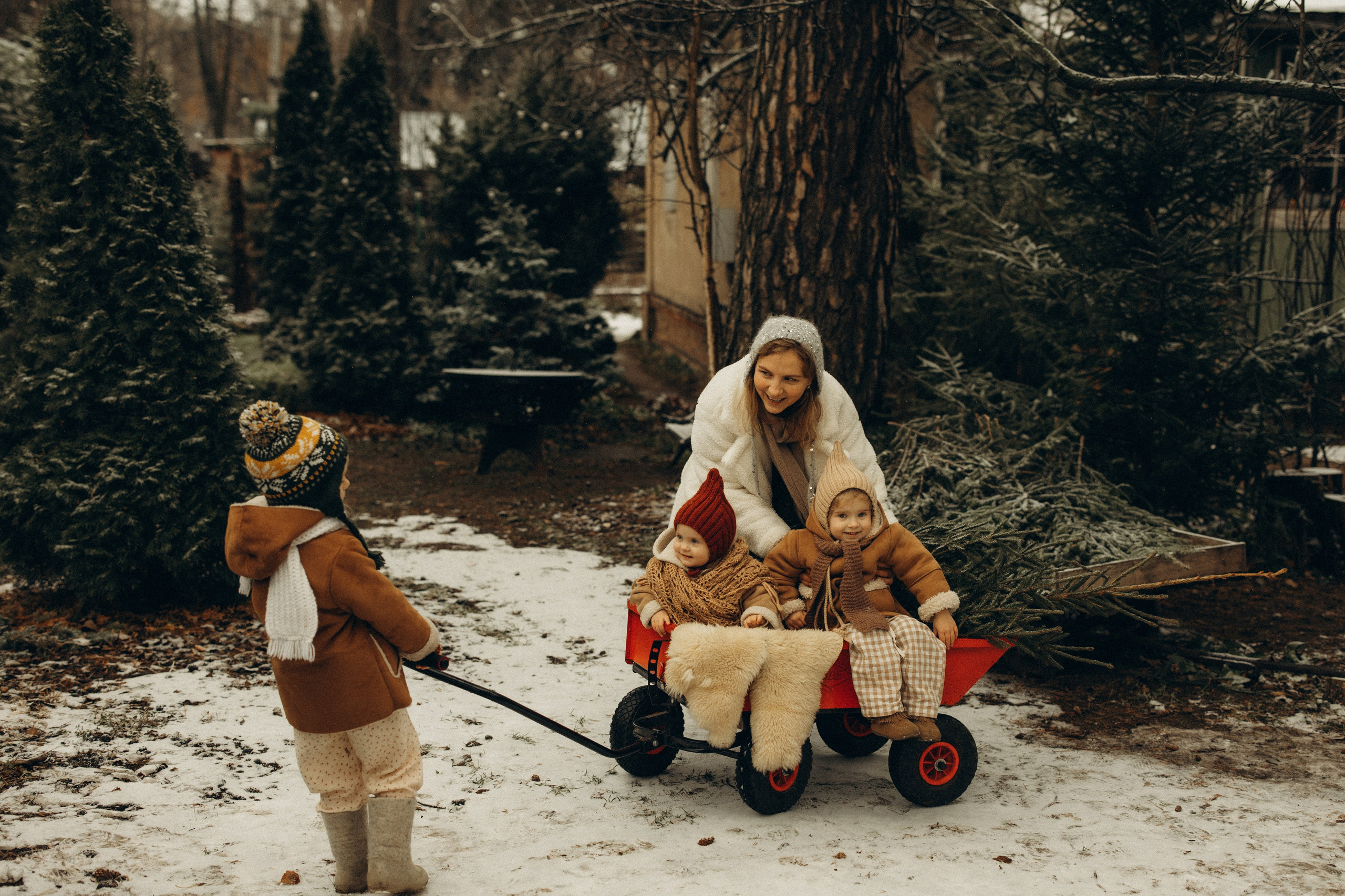 Ира, Дуня, Агуся, Маша. Семейный фотограф Оля Гладченко