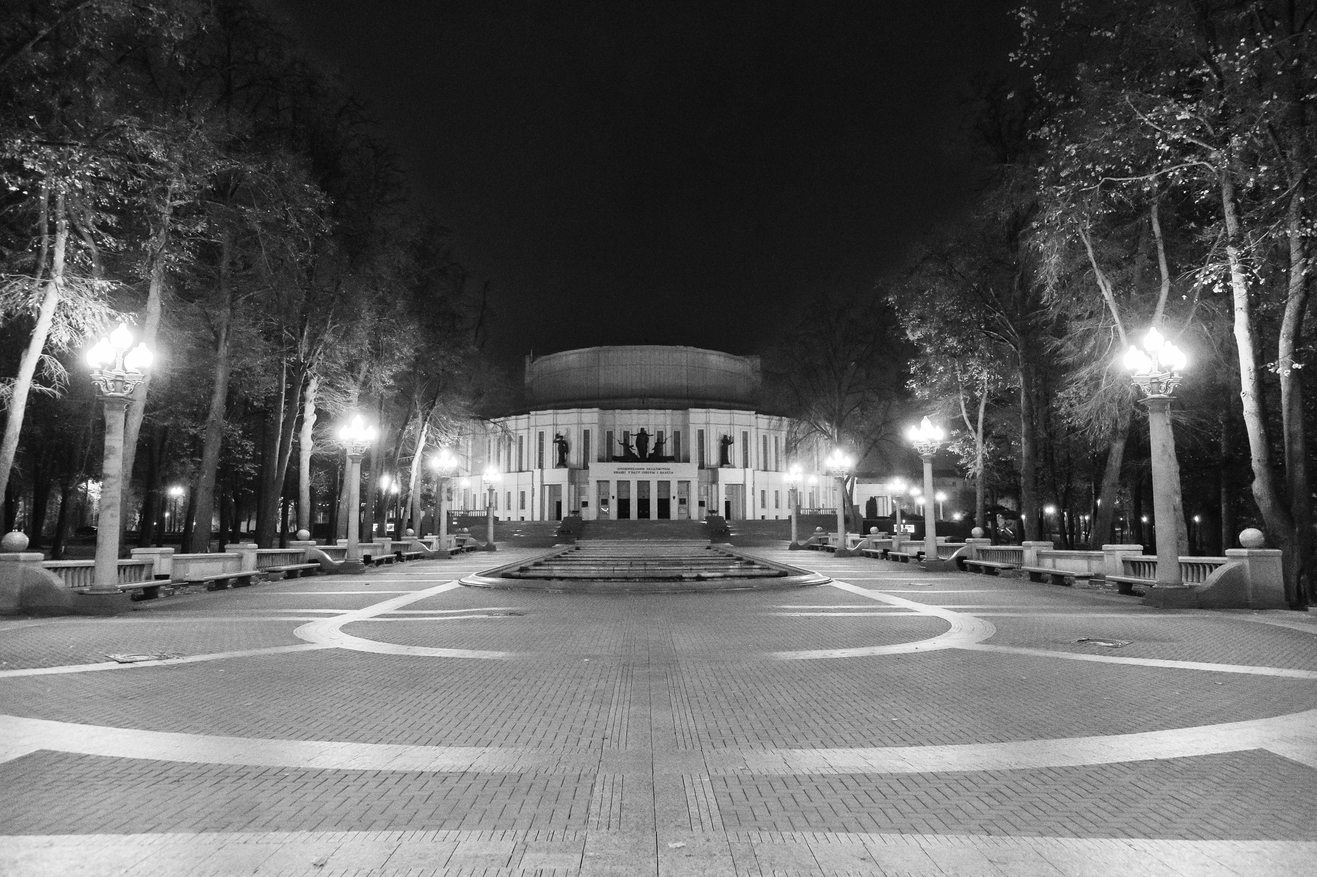 Минск. Фотограф Антон Швец — Монохромная реальность