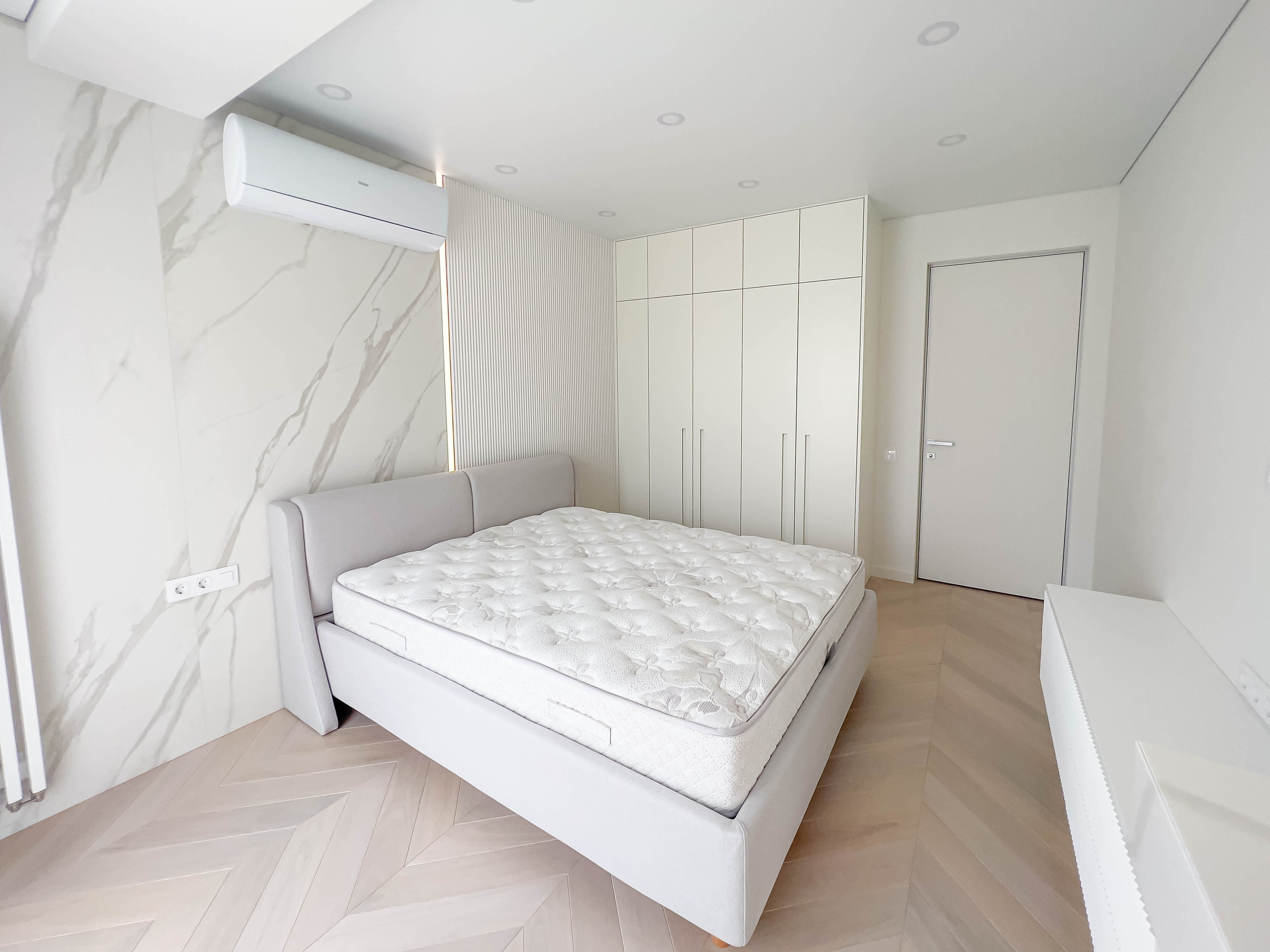 Flat. Fotograf Dmitrii Donets