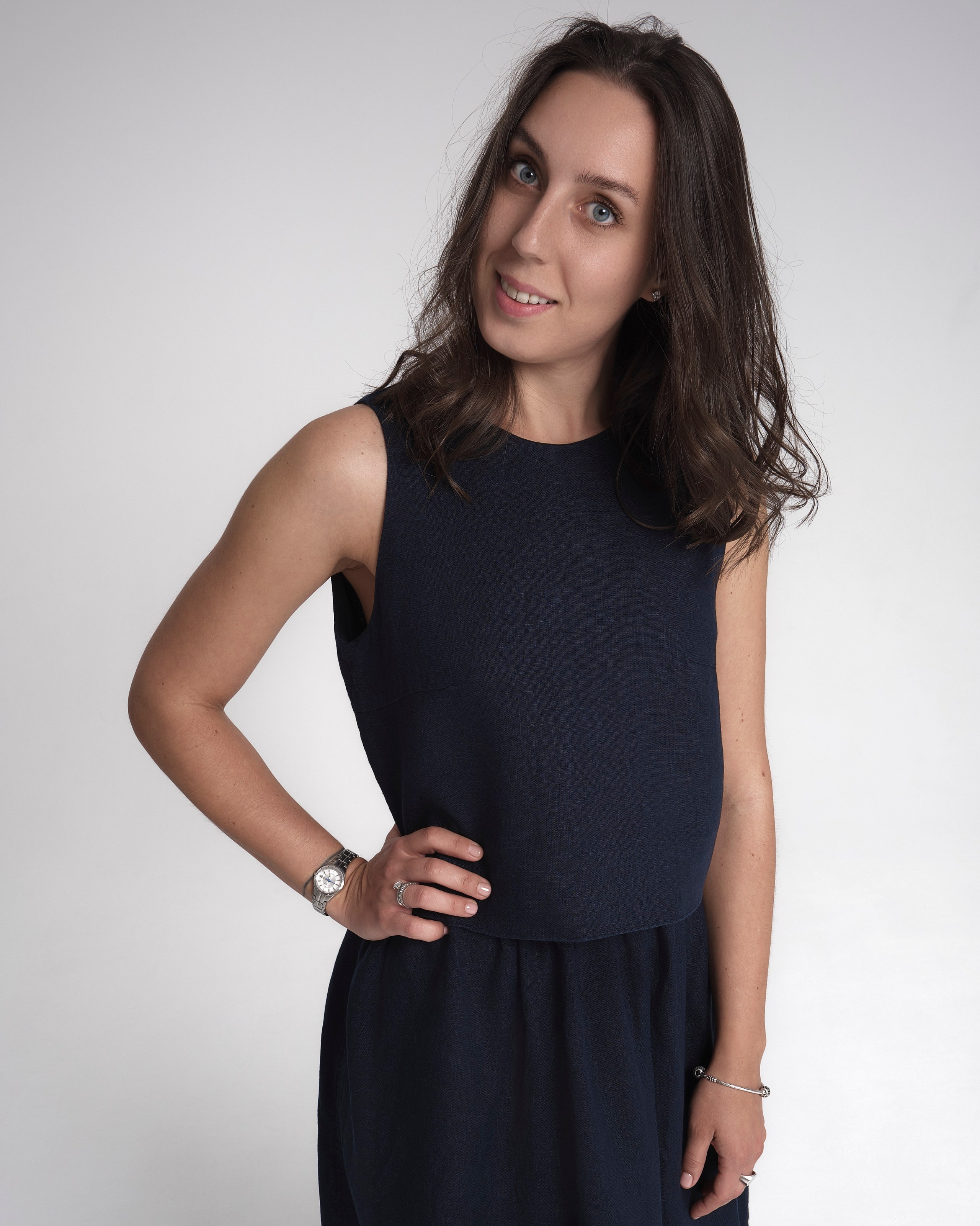 Фото и видео съёмка одежды для маркетплейсов сайтов и каталогов | UCCRASHE. UCCRASHE — предметная фото и видео съёмка в Москве