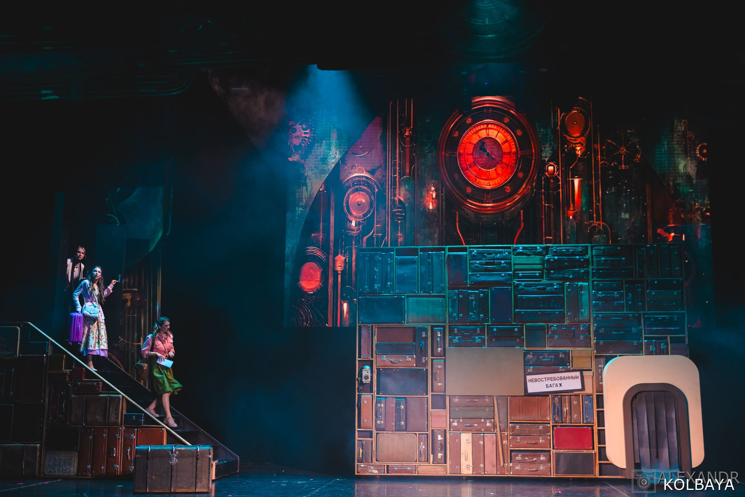 Фотографии со спектакля Блэкаут 18 октября 2025 года. Концертный и театральный репортажный фотограф в Москве Александр Колбая