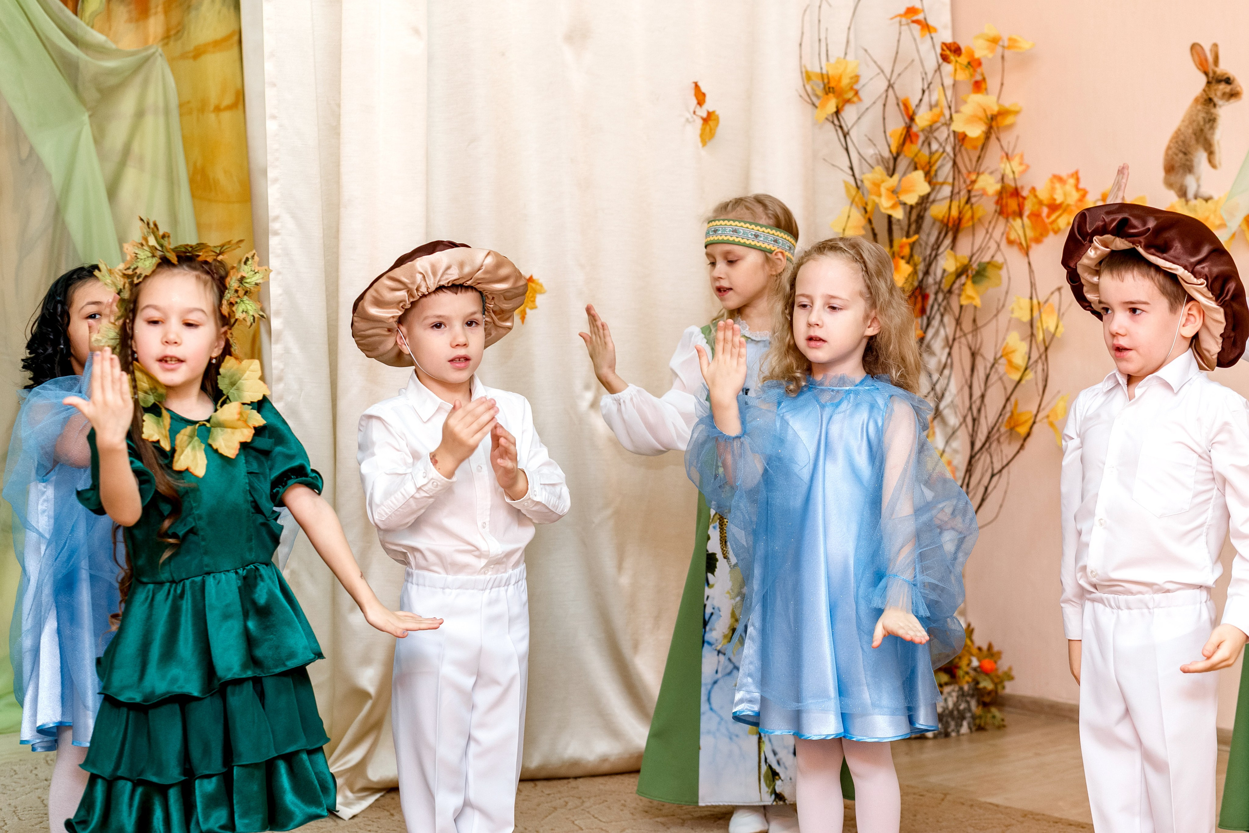 Детский сад \ осенний утренник. Фотограф в  г. Новосибирск