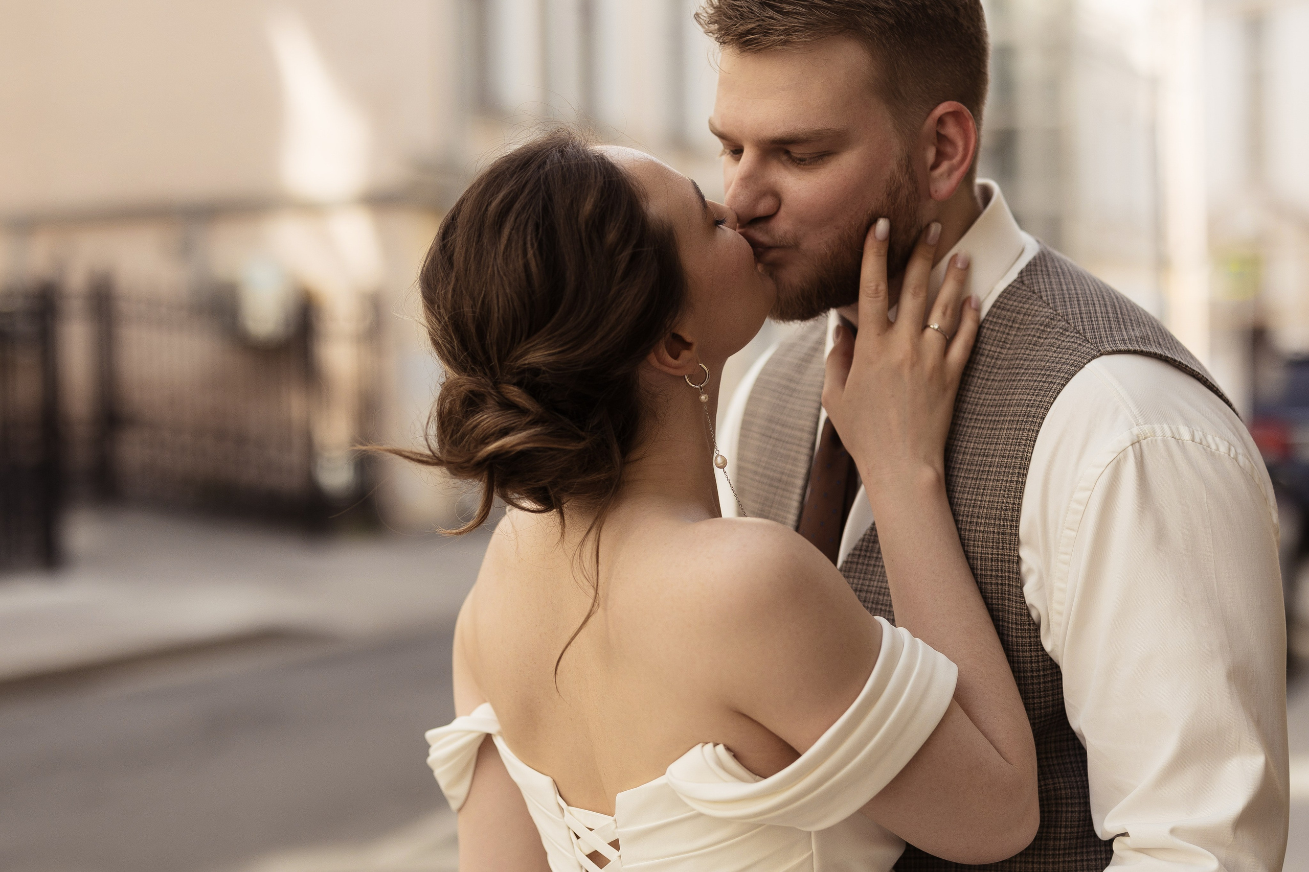Целуй руками, обнимай губами. Свадебный фотограф в Москве | Профессиональный фотограф | Выгодные цены на услуги