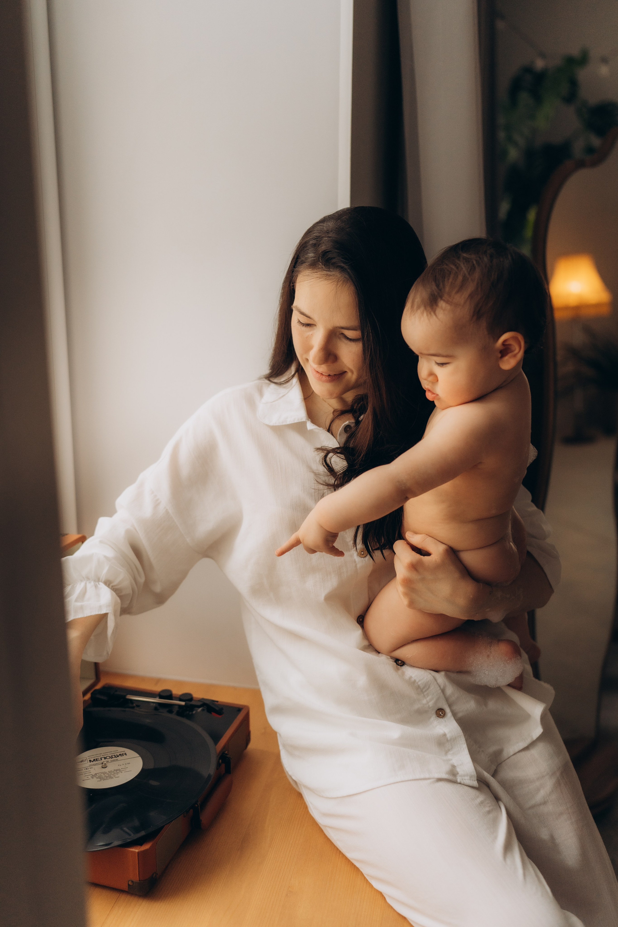 Мама с дочкой, банные процедуры. Семейный фотограф в Казани