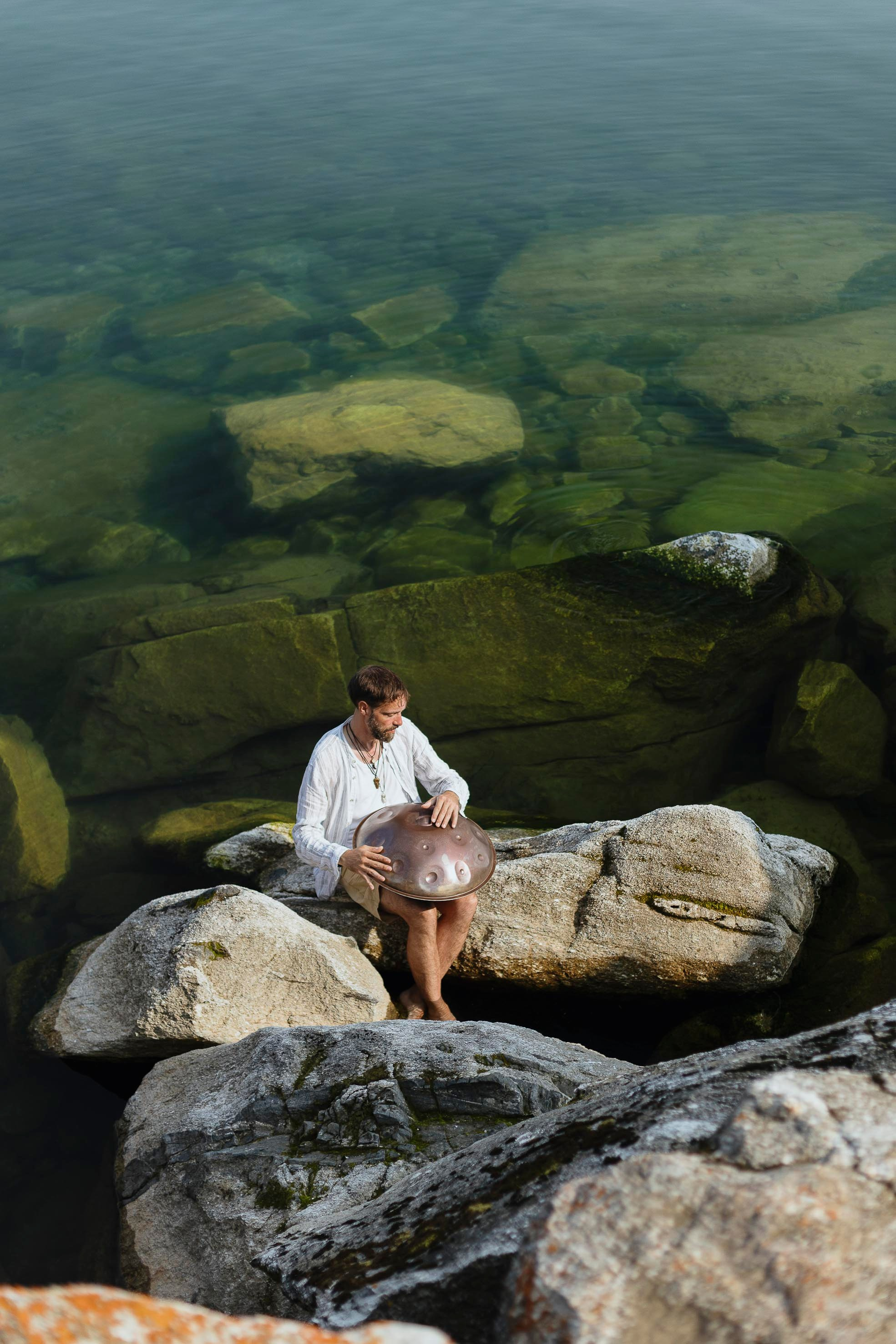 Контентная съемка для саундхиллера, Хужир. Фотограф Ольхон/ Индия, Регина