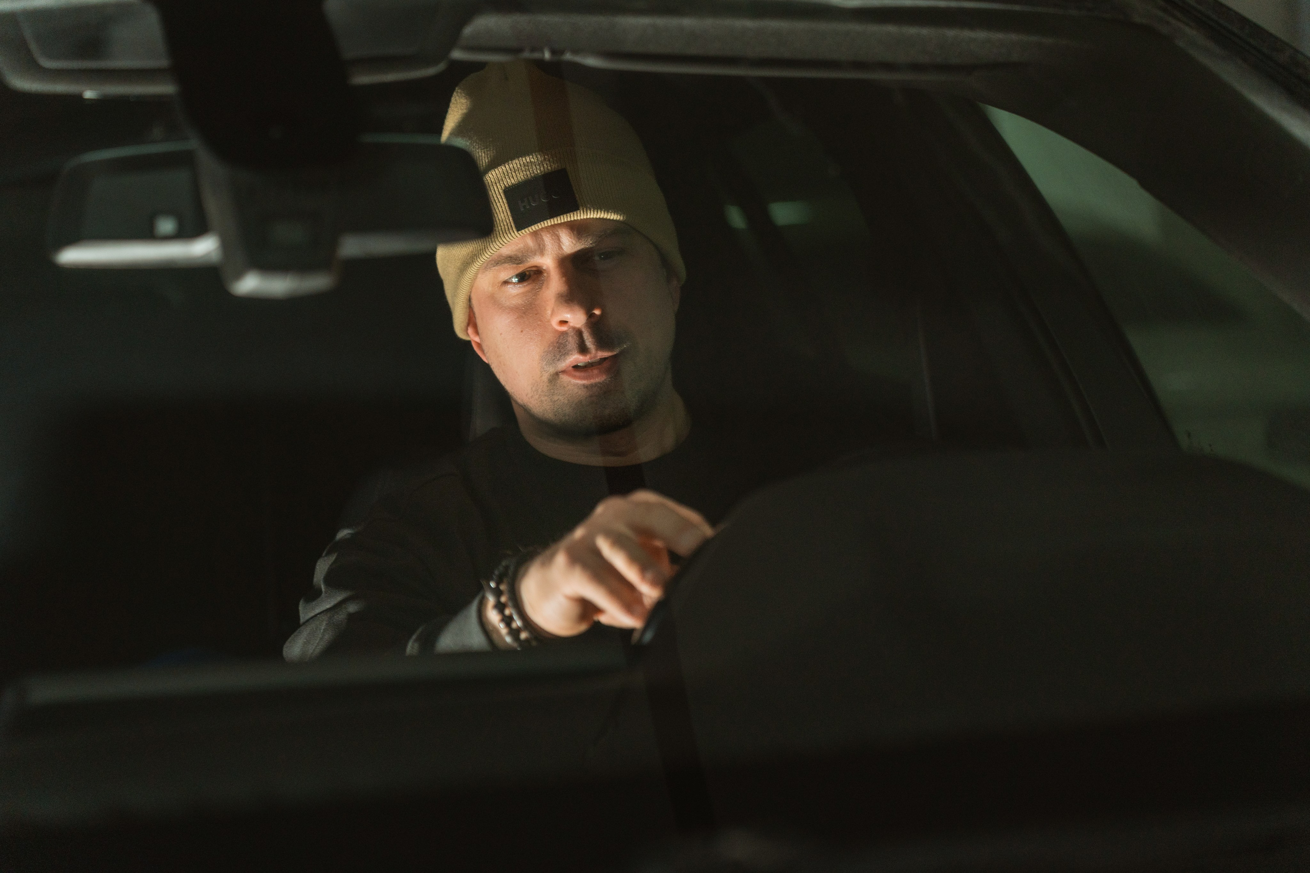 Современная фотосессия для Стаса, специалиста IT сферы. Портретный фотограф в Москве Фарид Леонов