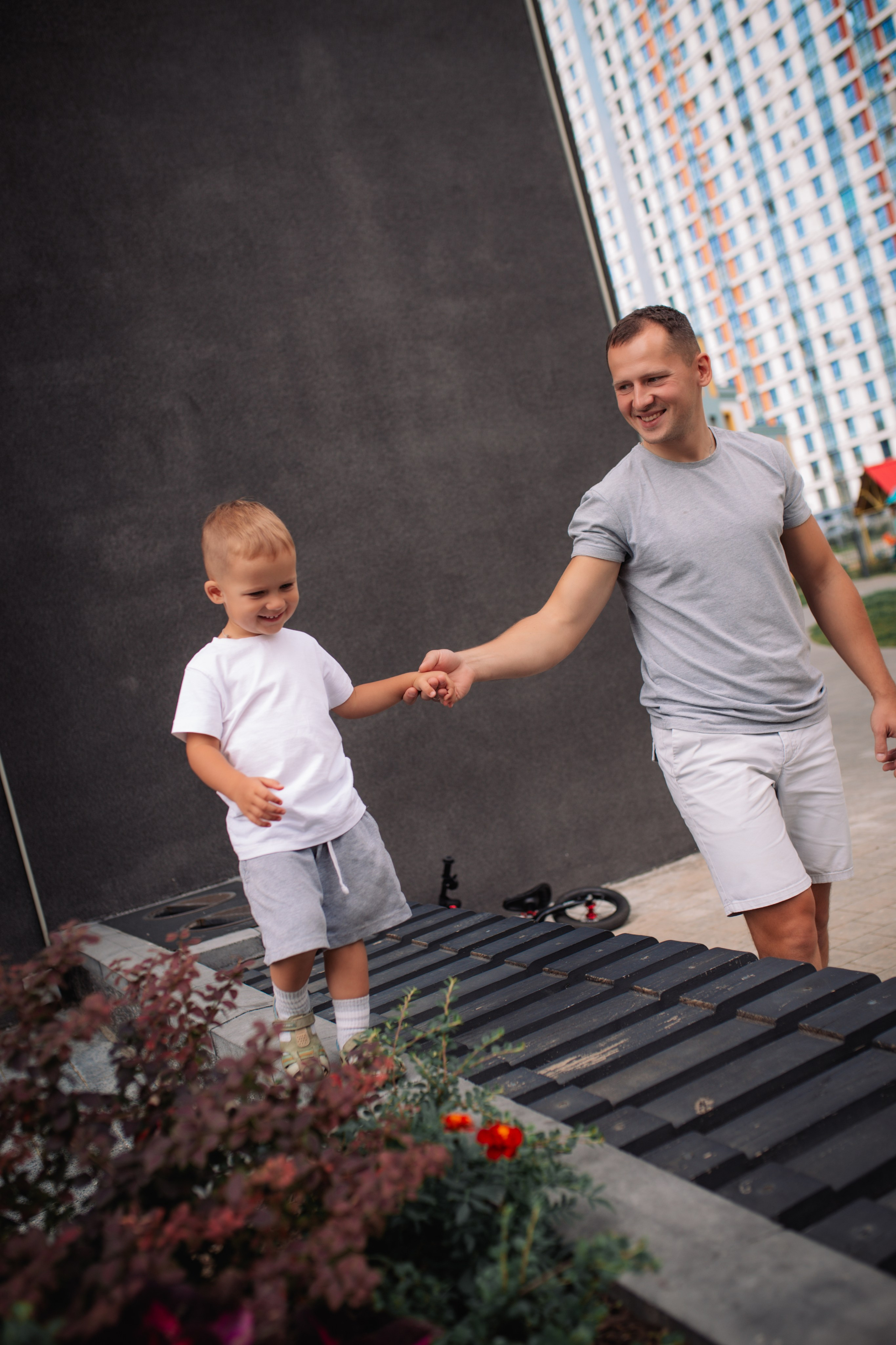 Семейная прогулка