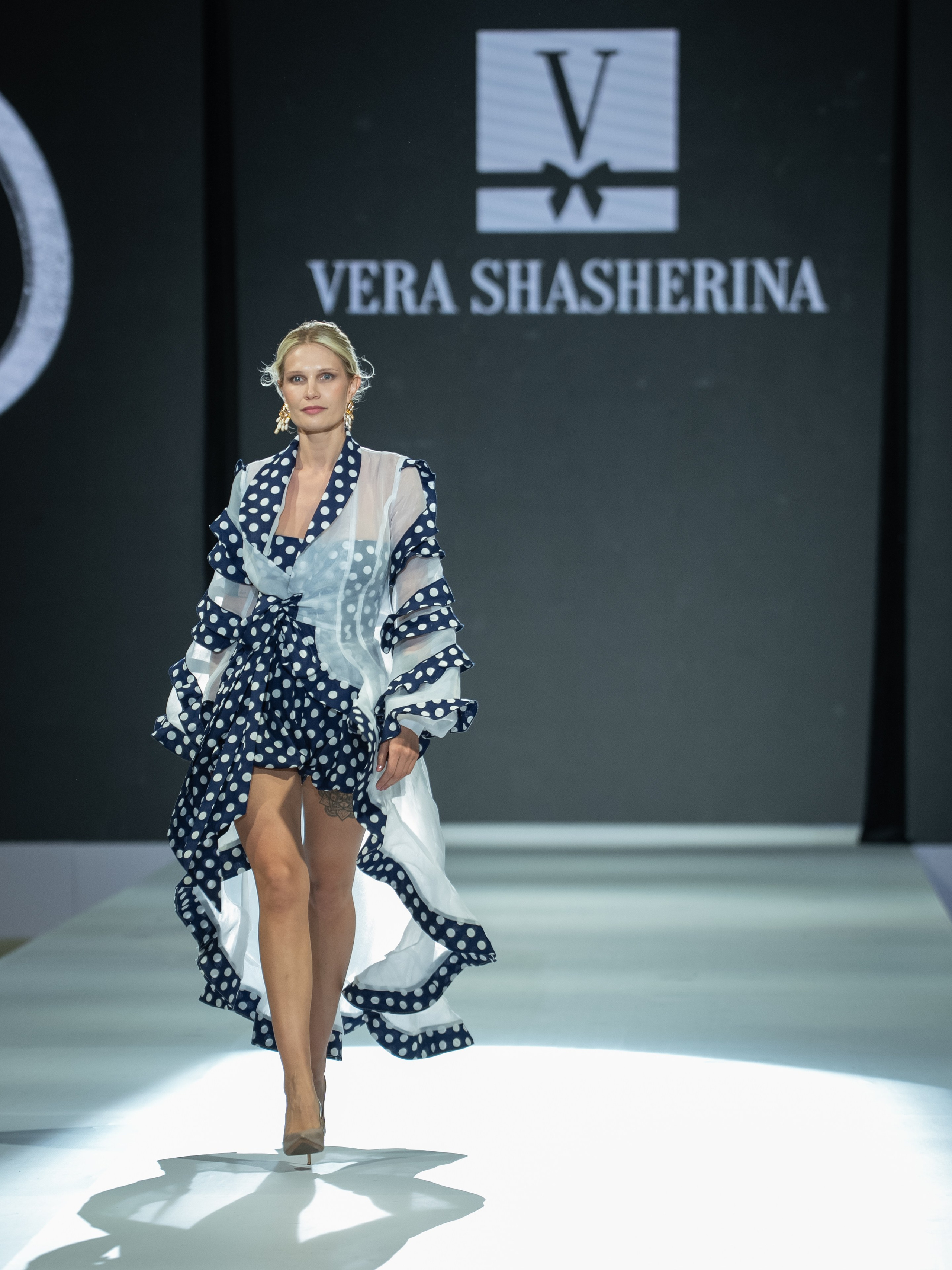 EURASIAN FASHION WEEK Vera Shasherina. Сайт Алматинского НЮ АРТ, будуар и фэшн фотографа Дениса Карпенко