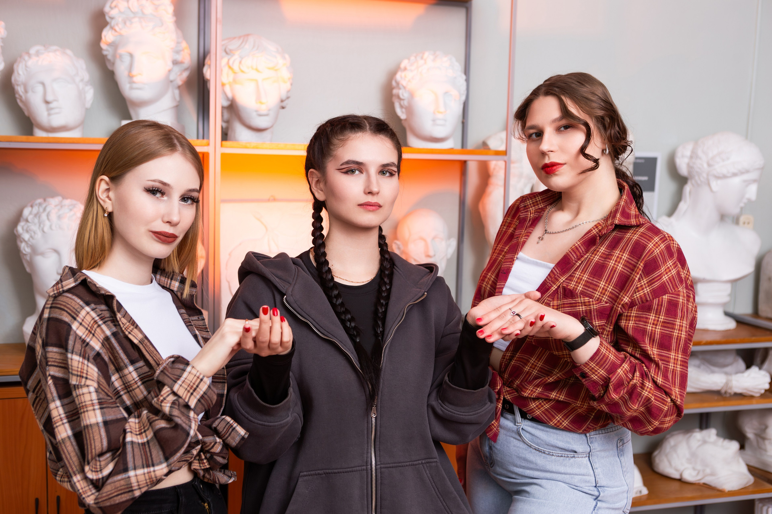 ФОТОСЕССИЯ В АУДИТОРИИ ДЛЯ БУДУЩИХ УЧИТЕЛЕЙ — выпускников Чернского профессионально-педагогического колледжа. ТВОЙ АЛЬБОМ / ТВОИ ПРАВИЛА