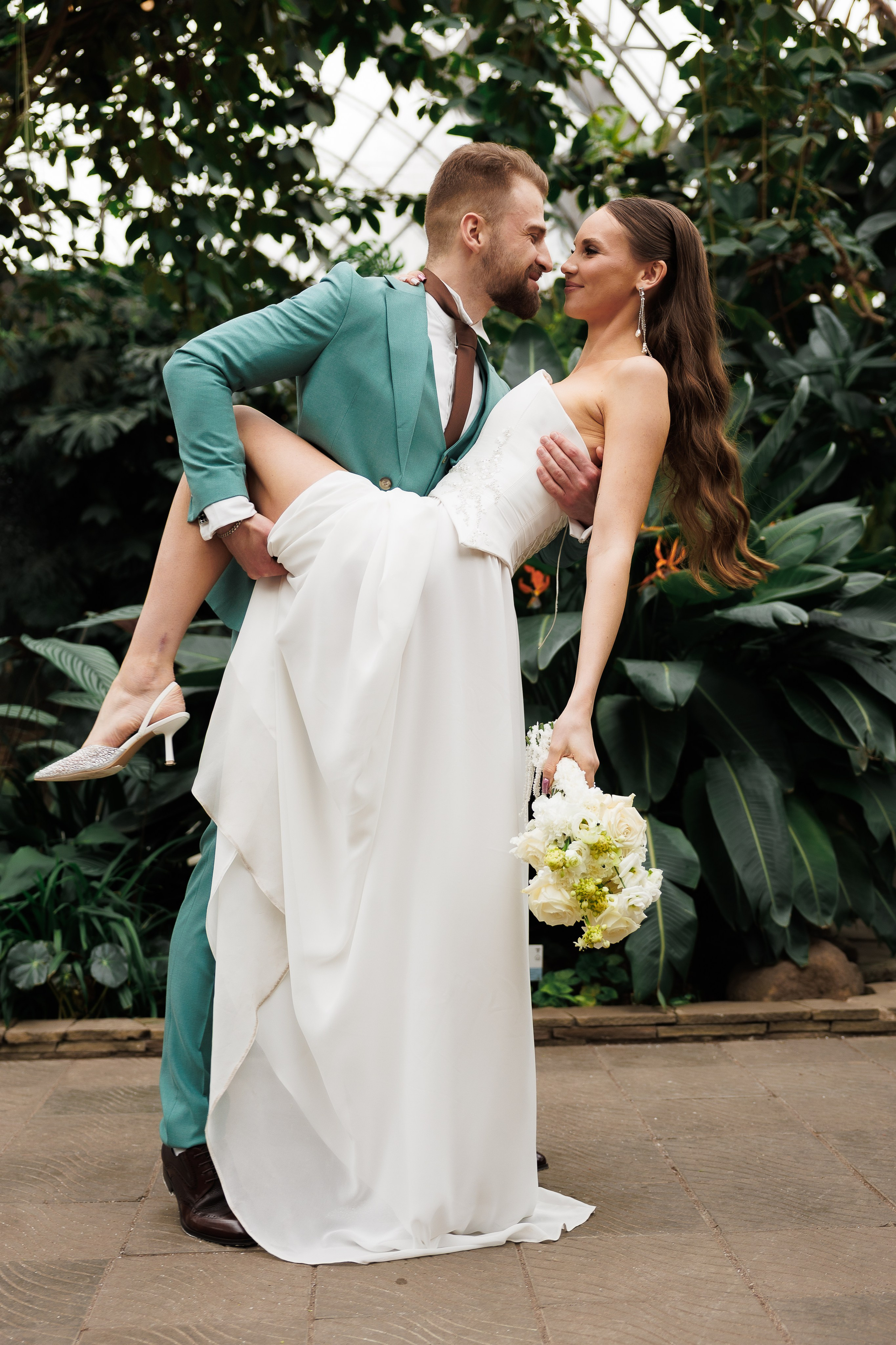 Свадебная прогулка в оранжерее. Питер. Свадебный и семейный фотограф в Москве Красинская Мария