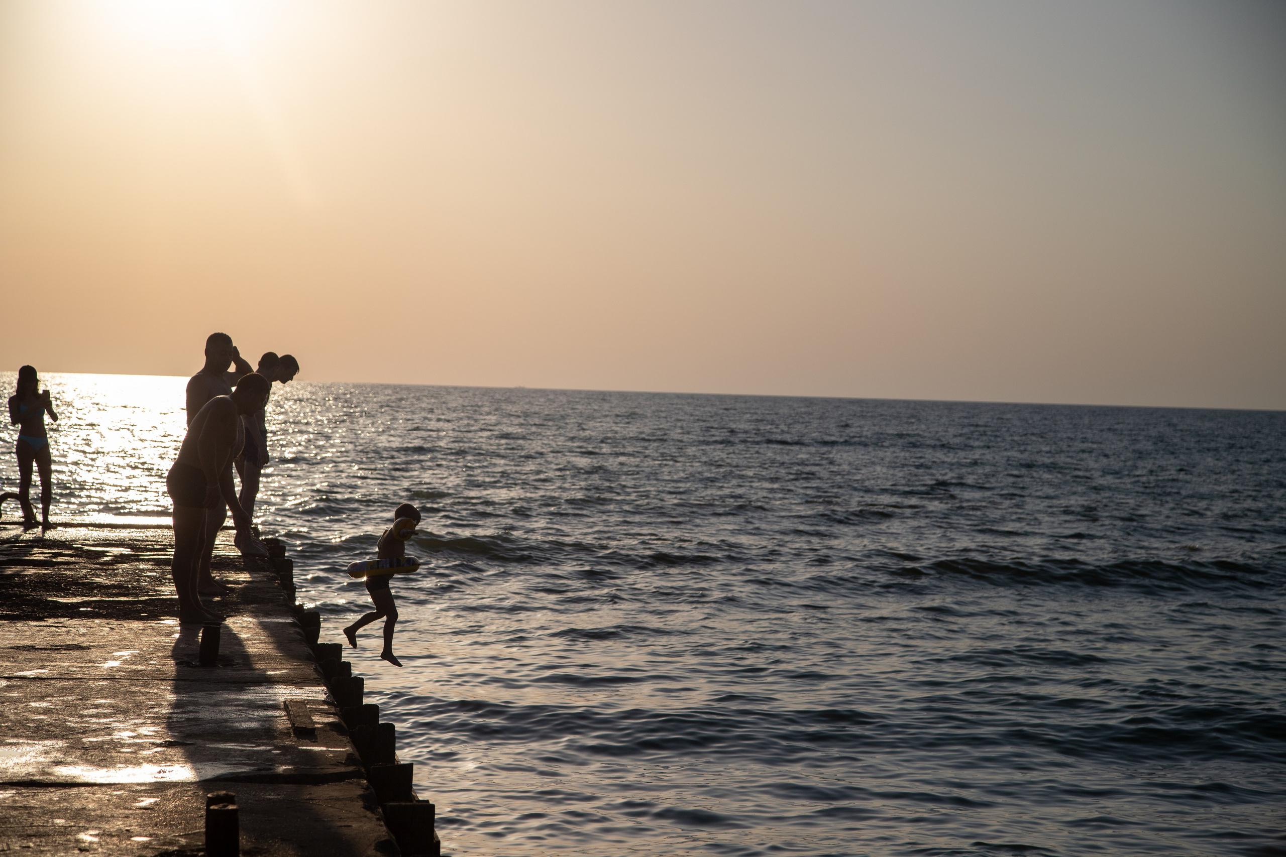Фотографии природы Крыма из 2021 года. Море, холмы, закаты. Фотограф видеограф широкого профиля Денис Захаров