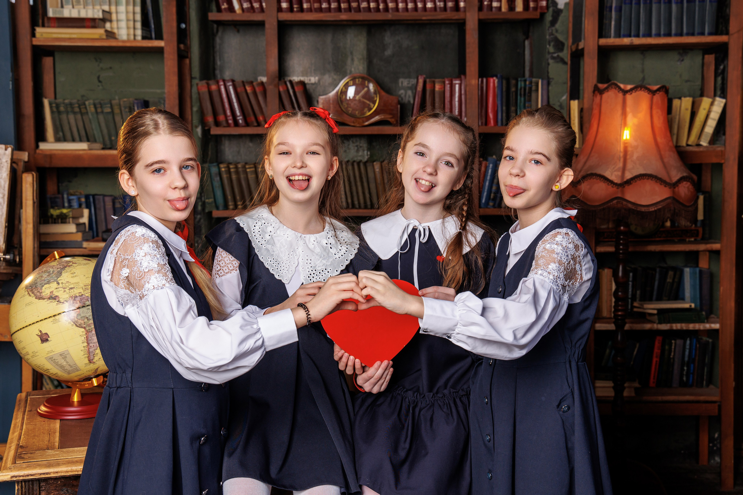 Альбомы для 4 класса. Школьный фотограф Саратов Золотарь Ольга