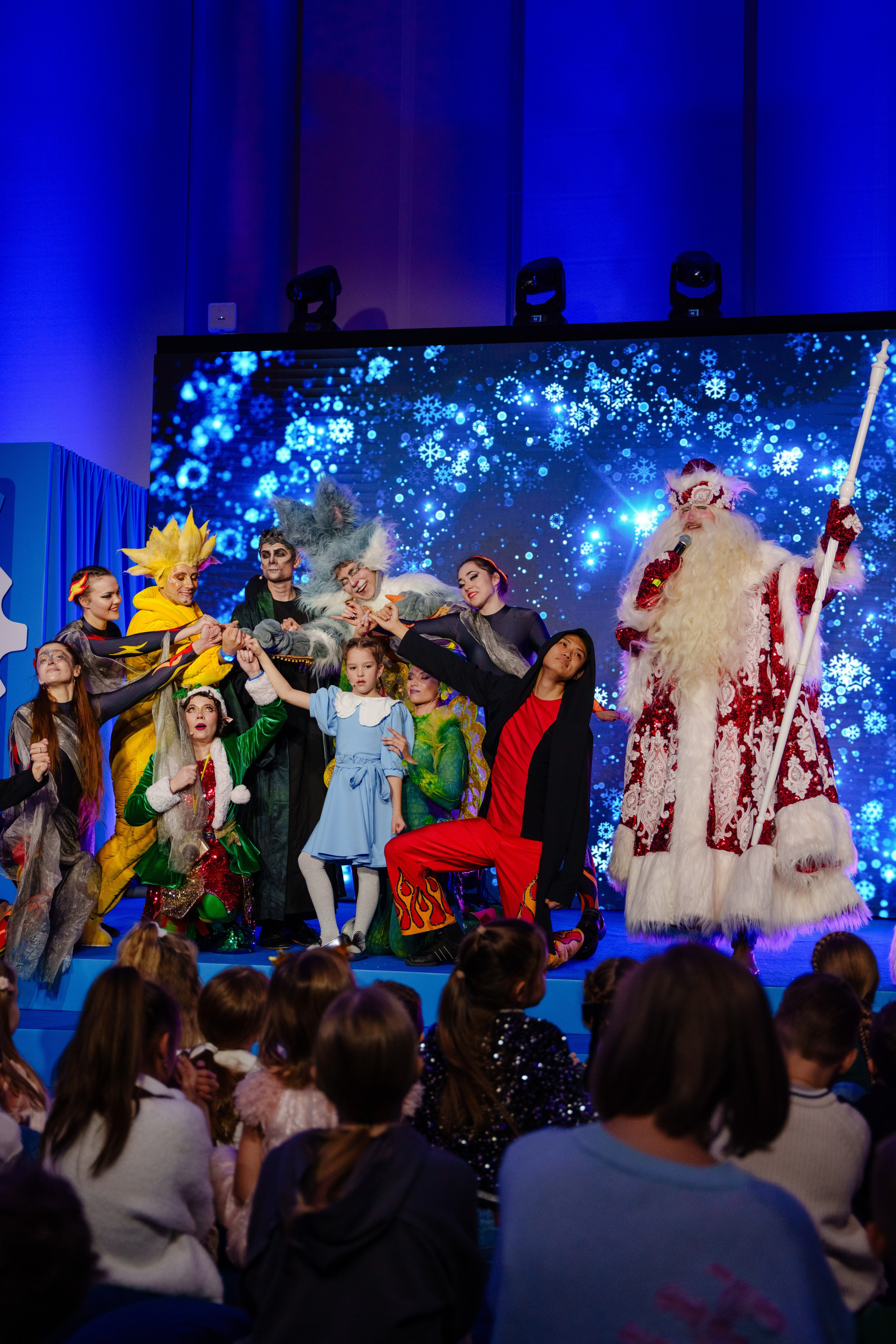 Репортажный фотограф VK Елка. Репортажный фотограф Москва Сергей Дружинин