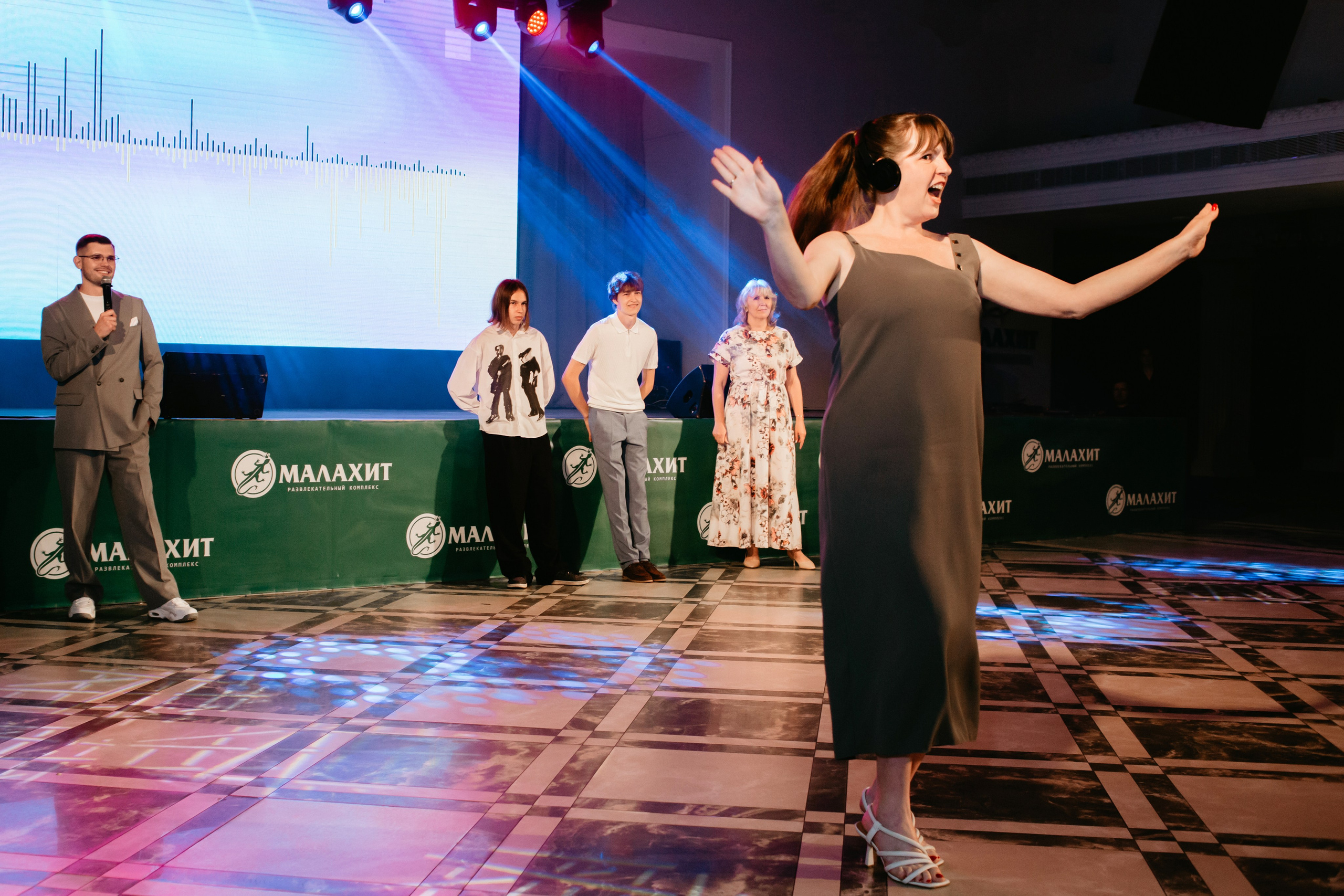 Выпускной 2025 (9класс) 124 школа. Фотограф в Челябинске Ополихина Анна