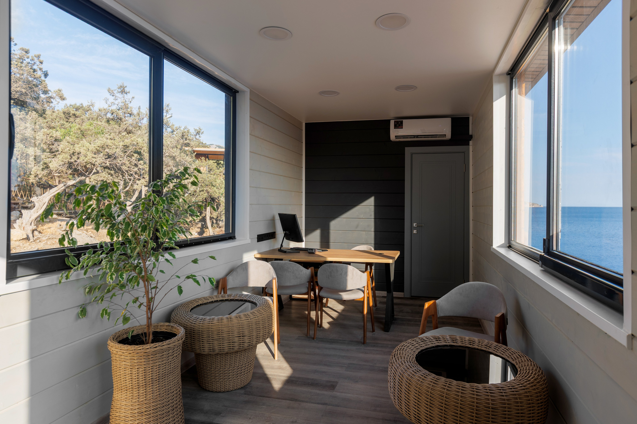 Тропы Батилиман — рекламная фотосъёмка глэмпинга на Южном берегу Крыма. Свадебный фотограф, фотосъемка в Крыму, Севастополе, Симферополе, Ялте