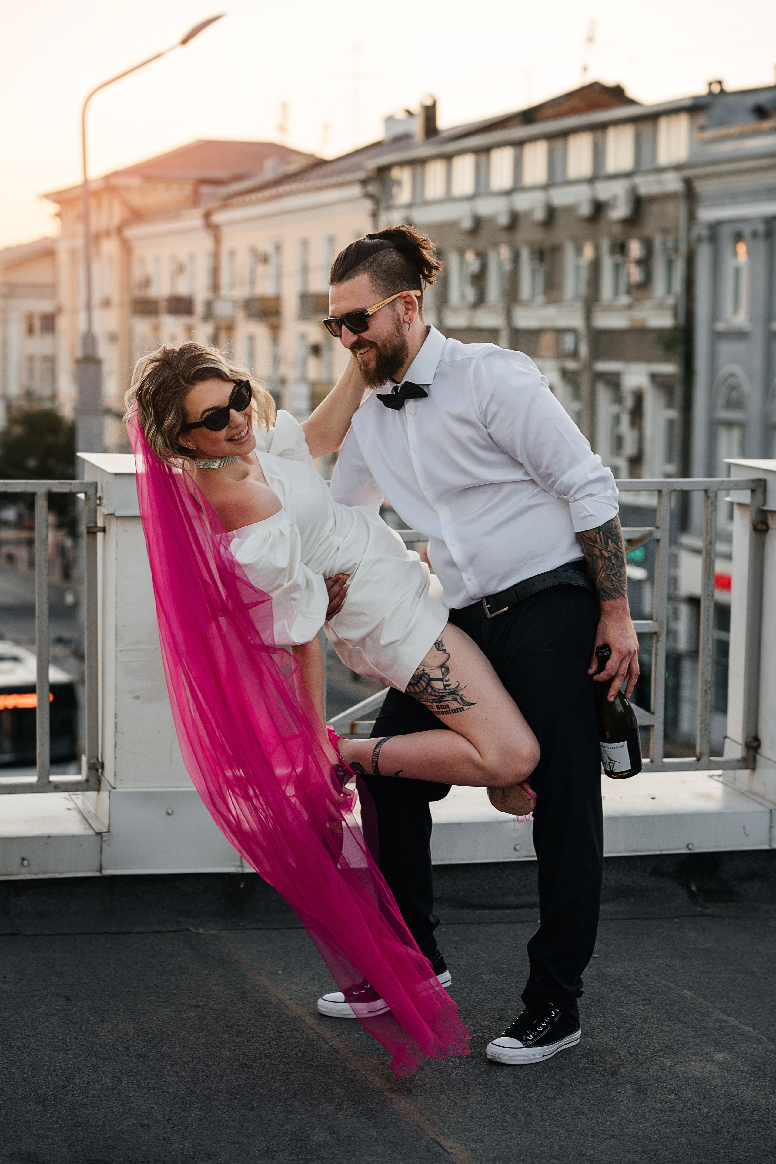 Свадебная прогулка по городу. Денис и Кристина. Свадебный и семейный фотограф Надежда Соловьева